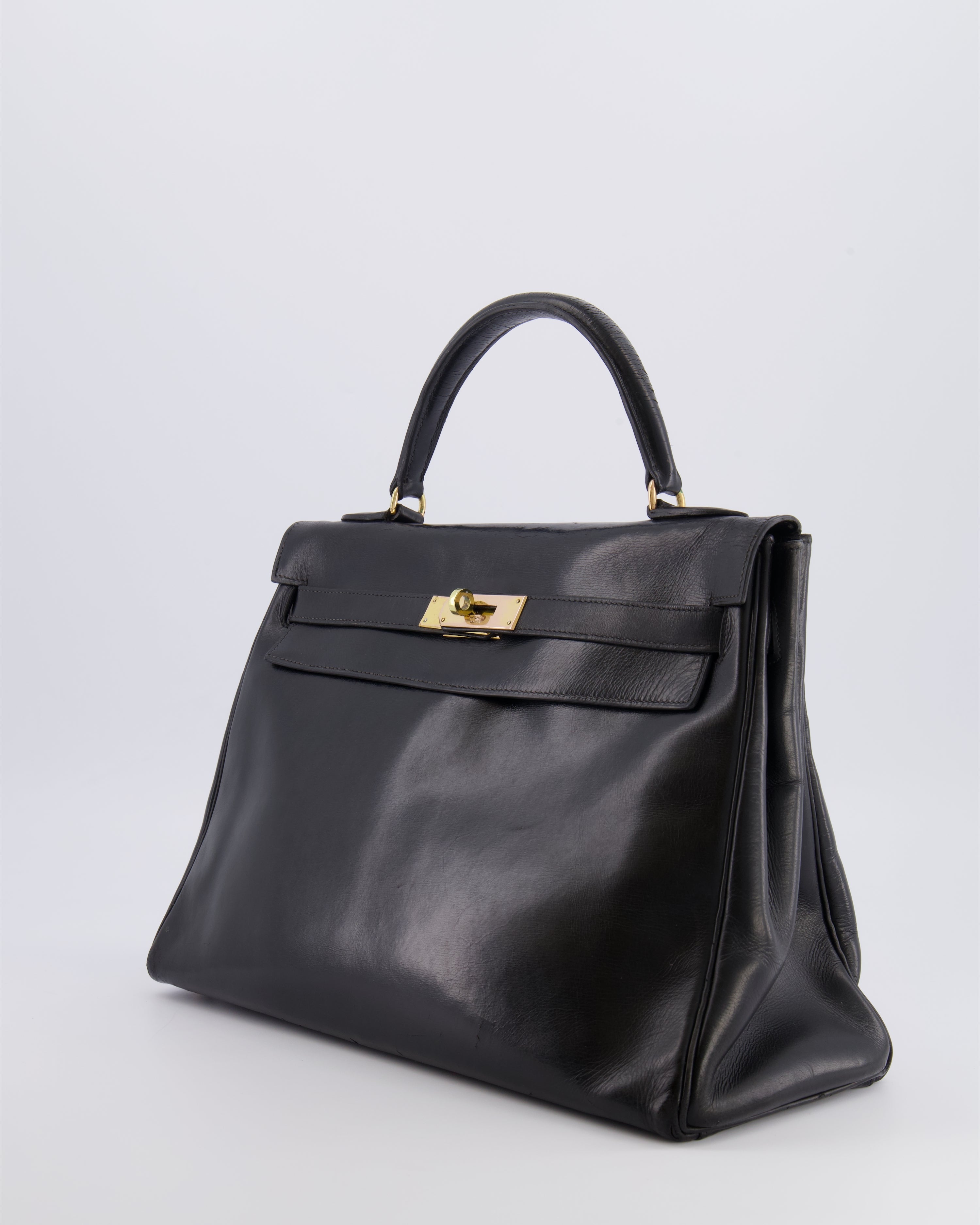 *FIRE PRICE* Hermès Vintage Kelly 32 Retourne Bag in Black Calfskin Box Leather with Gold Hardware