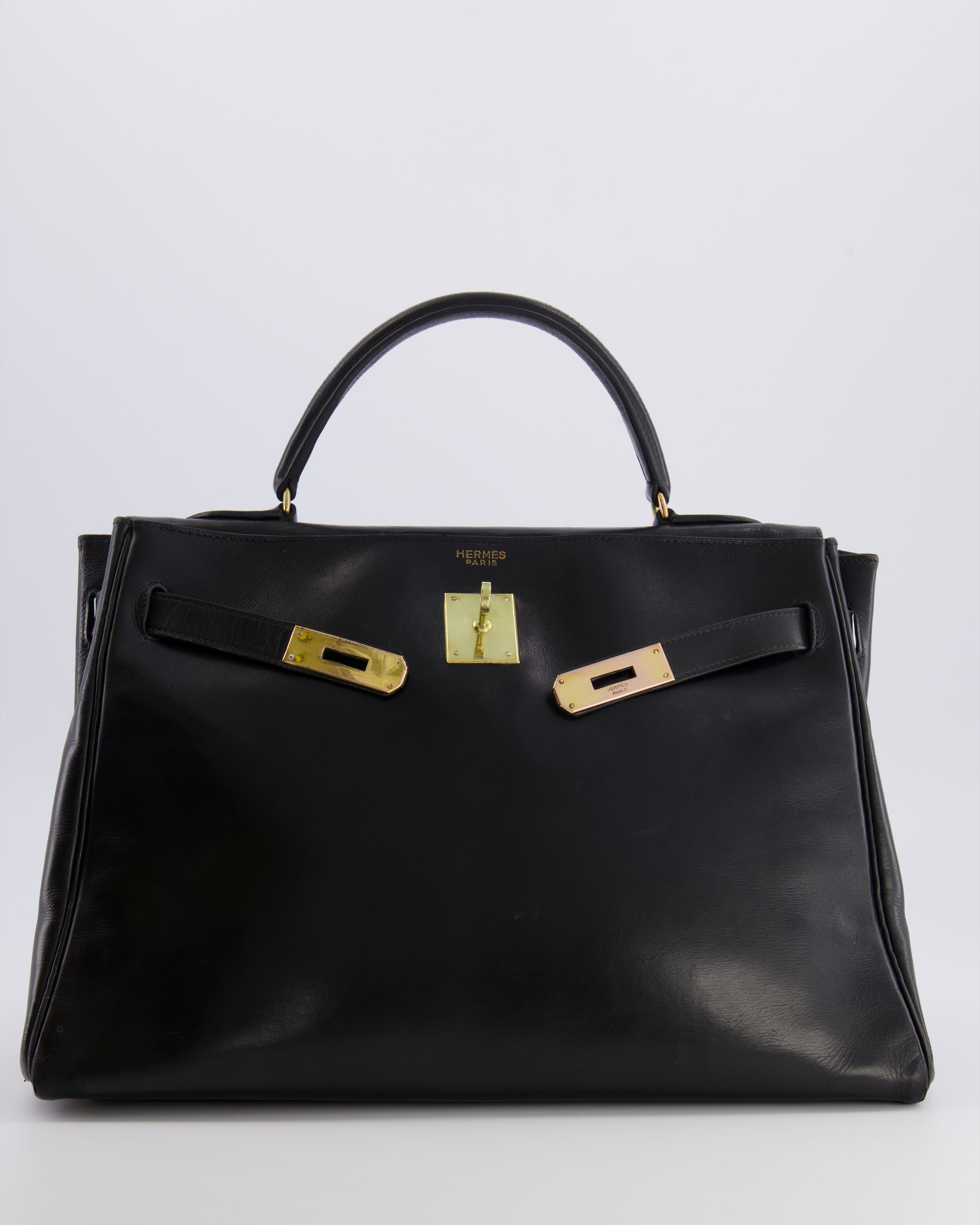 *FIRE PRICE* Hermès Vintage Kelly 32 Retourne Bag in Black Calfskin Box Leather with Gold Hardware