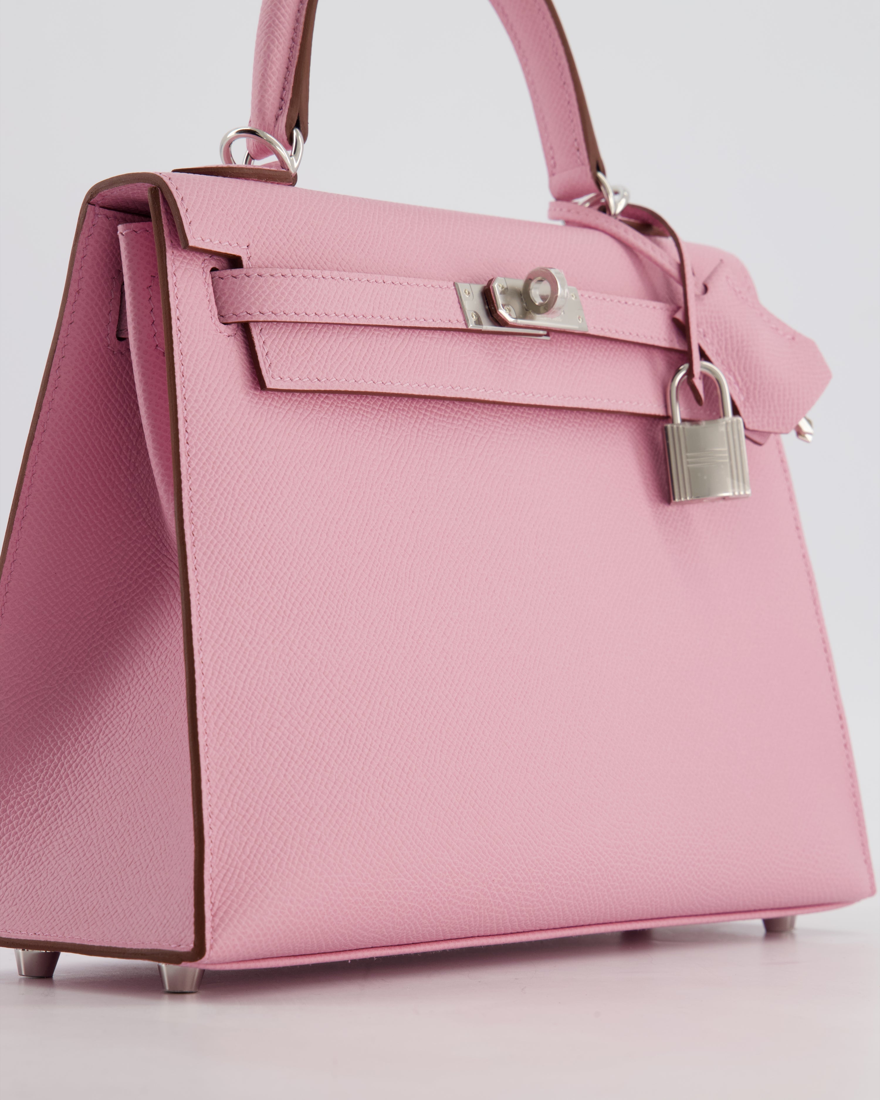 *SUPER HOT & RARE* Hermès Kelly 25 Sellier Bag in Mauve Sylvestre Epsom Leather with Palladium Hardware