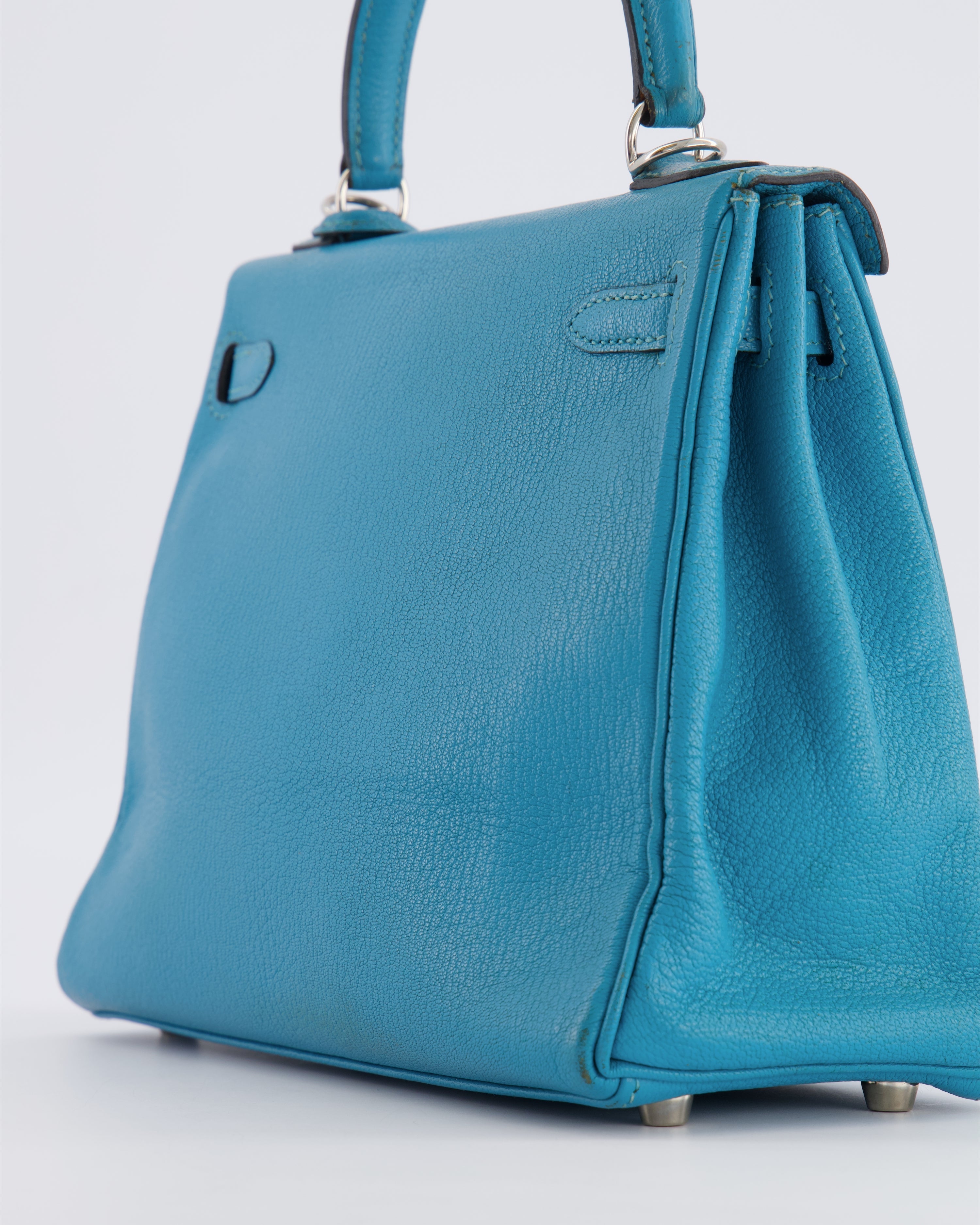 Hermès Kelly 25 Retourne Bag in Bleu Paon Evercolor Leather with Palladium Hardware