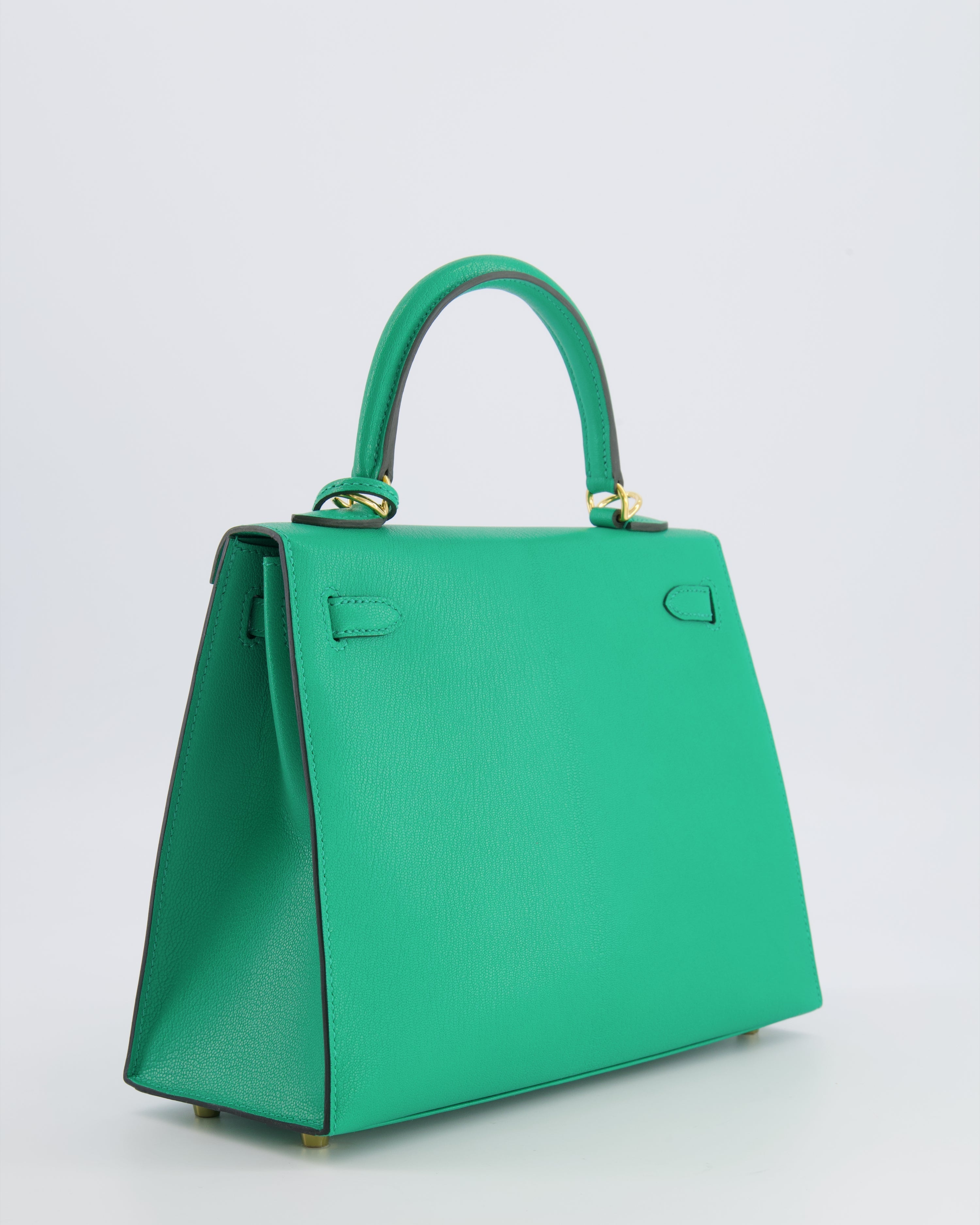 Hermès Kelly 25 Sellier Bag in Menthe Chèvre Chamkila Leather with Gold Hardware