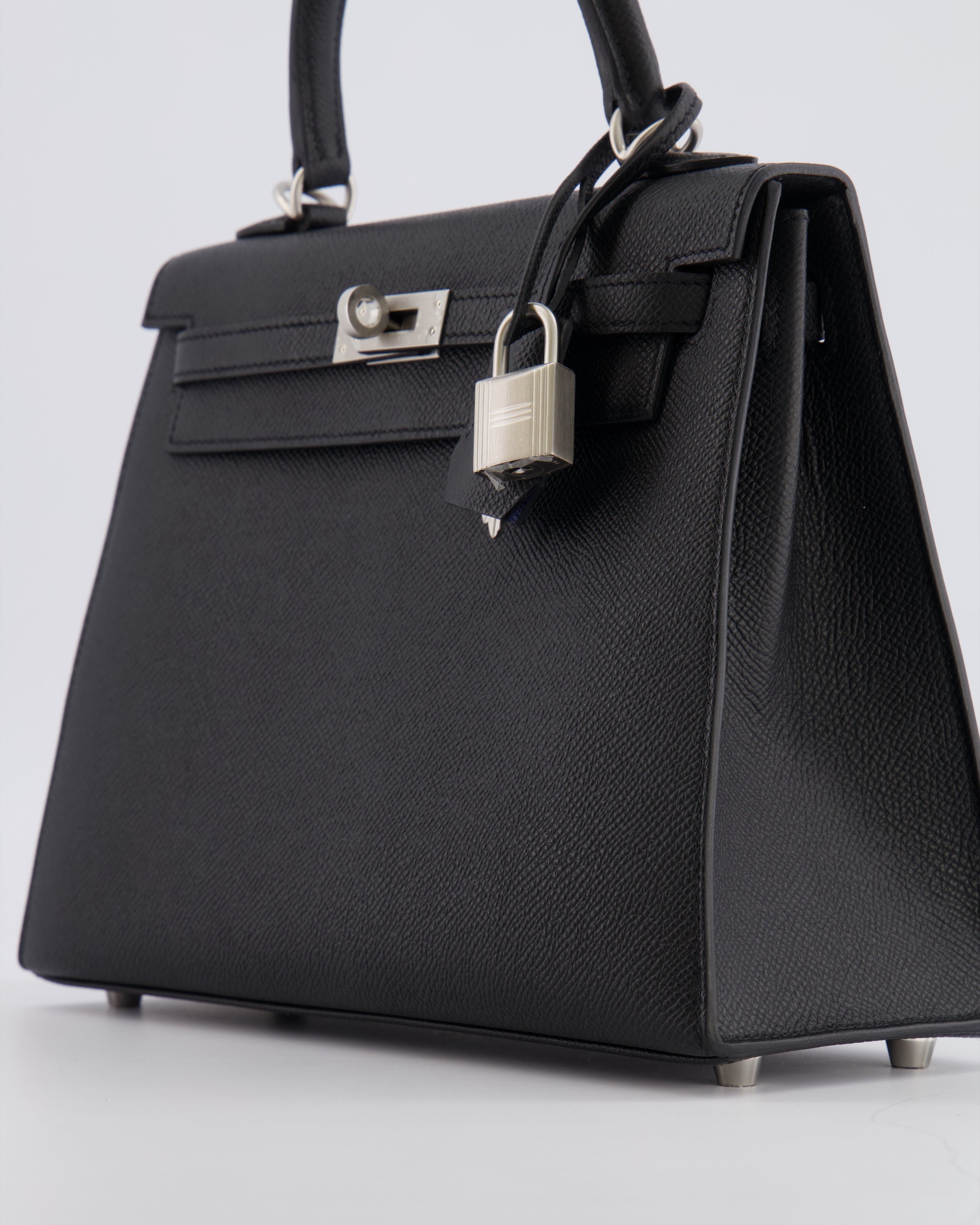 Hermès HSS Kelly 25 Sellier Bag in Noir Epsom Leather and Bleu Zellige Interior with Brushed Palladium Hardware