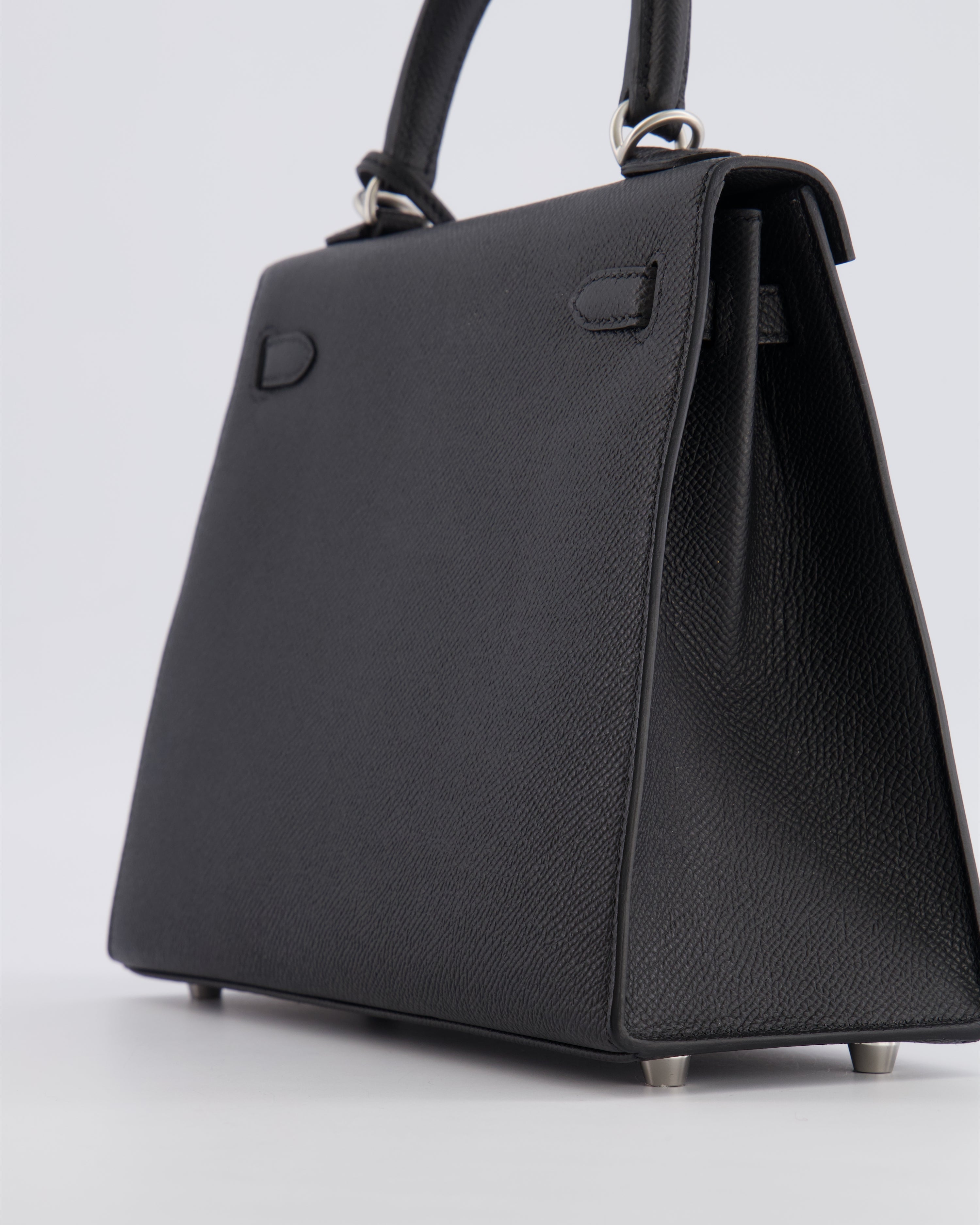 Hermès HSS Kelly 25 Sellier Bag in Noir Epsom Leather and Bleu Zellige Interior with Brushed Palladium Hardware