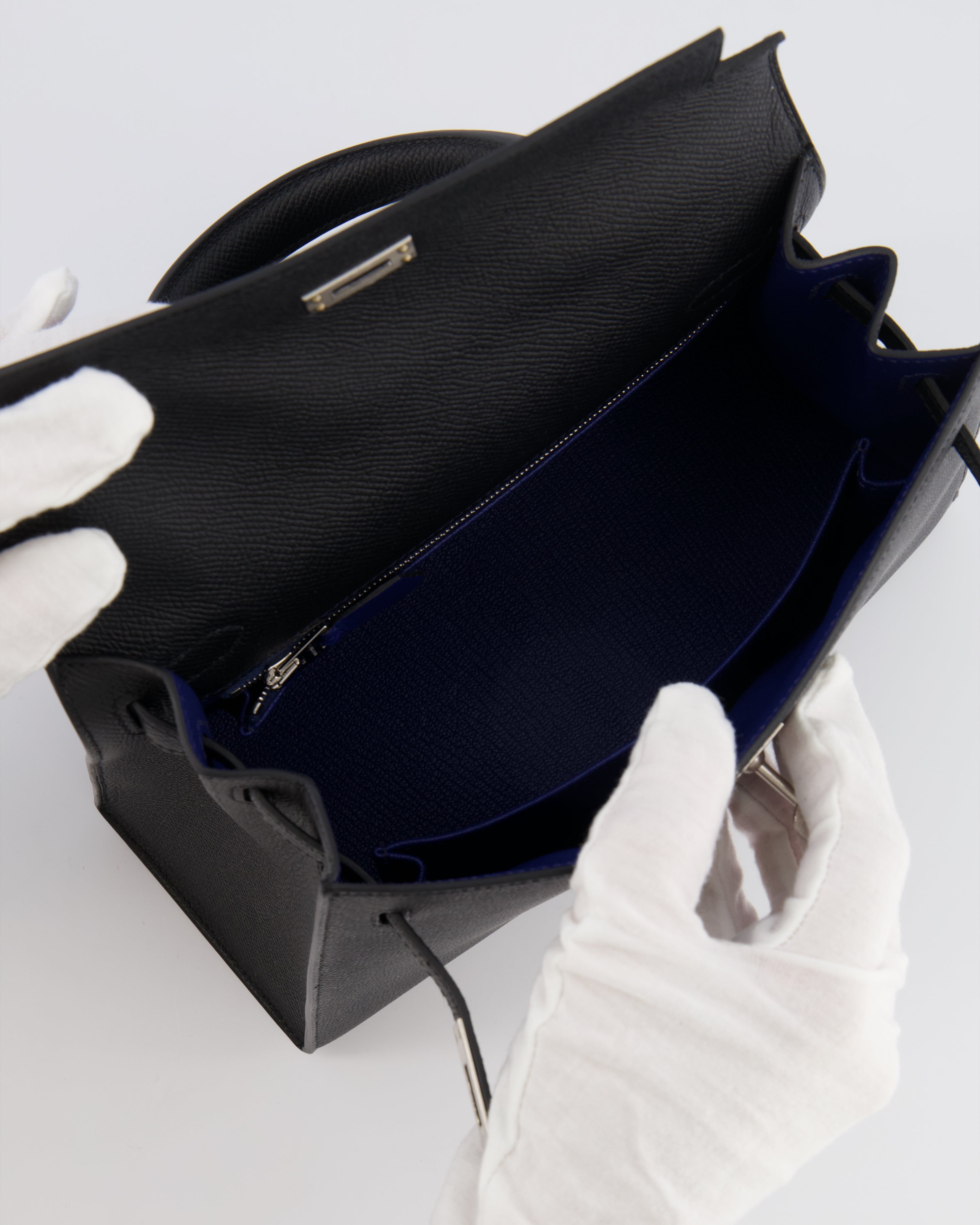 Hermès HSS Kelly 25 Sellier Bag in Noir Epsom Leather and Bleu Zellige Interior with Brushed Palladium Hardware