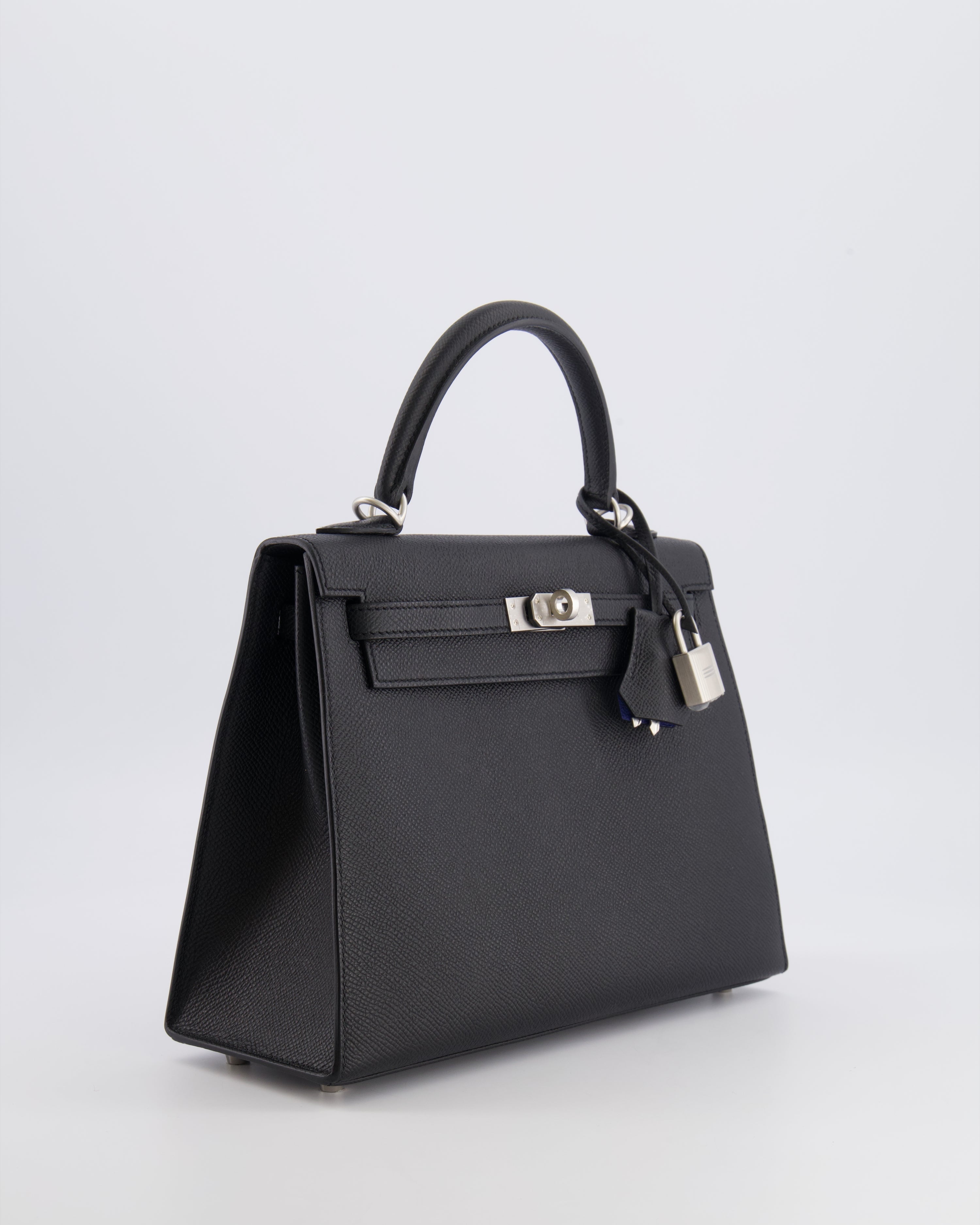 Hermès HSS Kelly 25 Sellier Bag in Noir Epsom Leather and Bleu Zellige Interior with Brushed Palladium Hardware