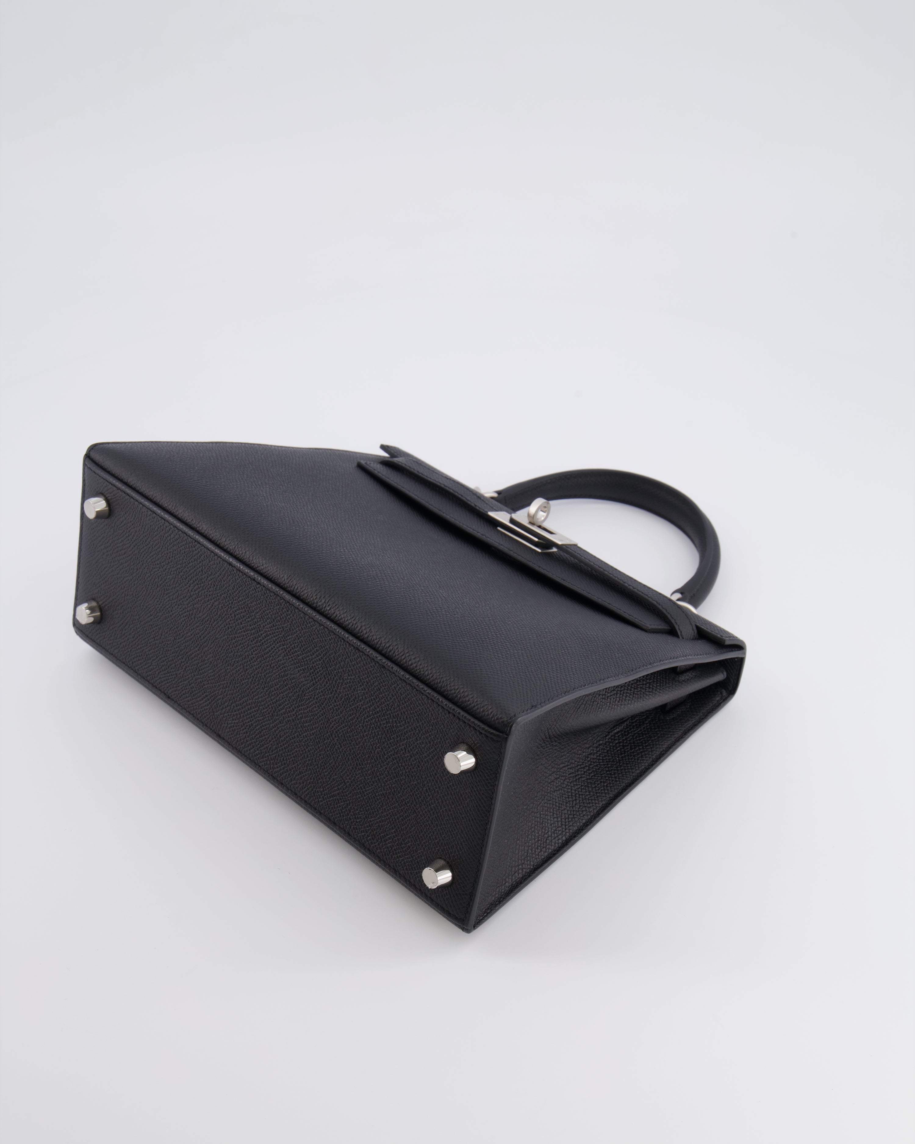 Hermès HSS Kelly 25 Sellier Bag in Noir Epsom Leather and Bleu Zellige Interior with Brushed Palladium Hardware
