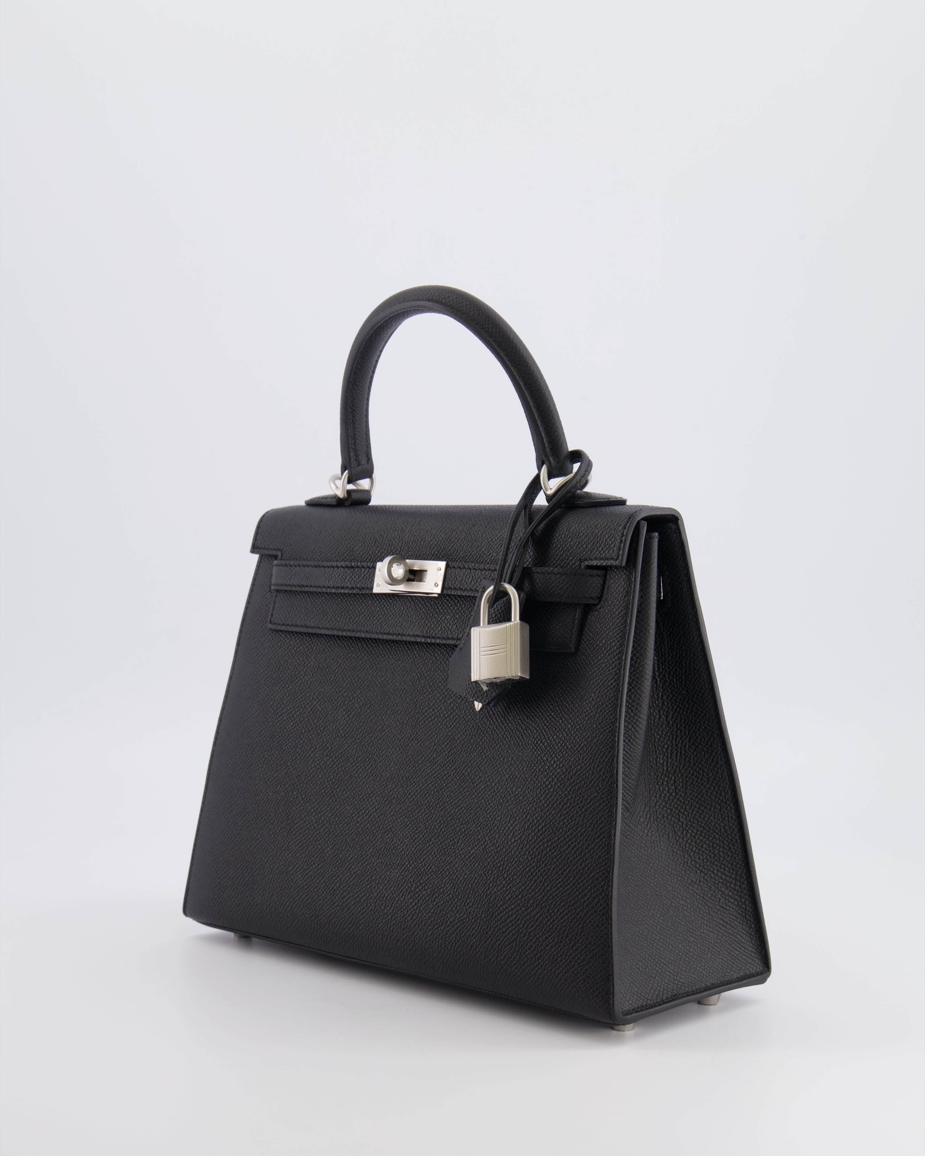 Hermès HSS Kelly 25 Sellier Bag in Noir Epsom Leather and Bleu Zellige Interior with Brushed Palladium Hardware