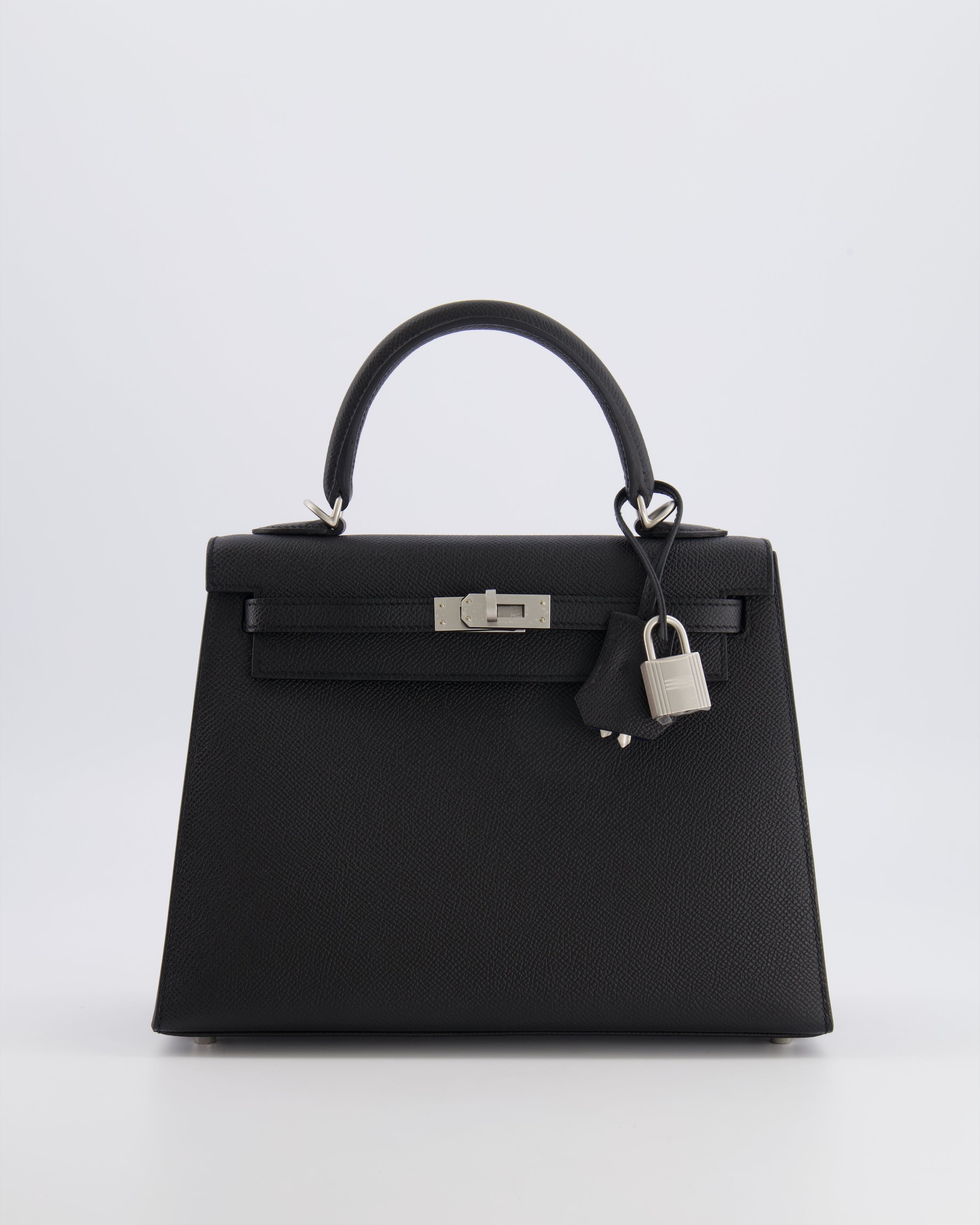 Hermès HSS Kelly 25 Sellier Bag in Noir Epsom Leather and Bleu Zellige Interior with Brushed Palladium Hardware