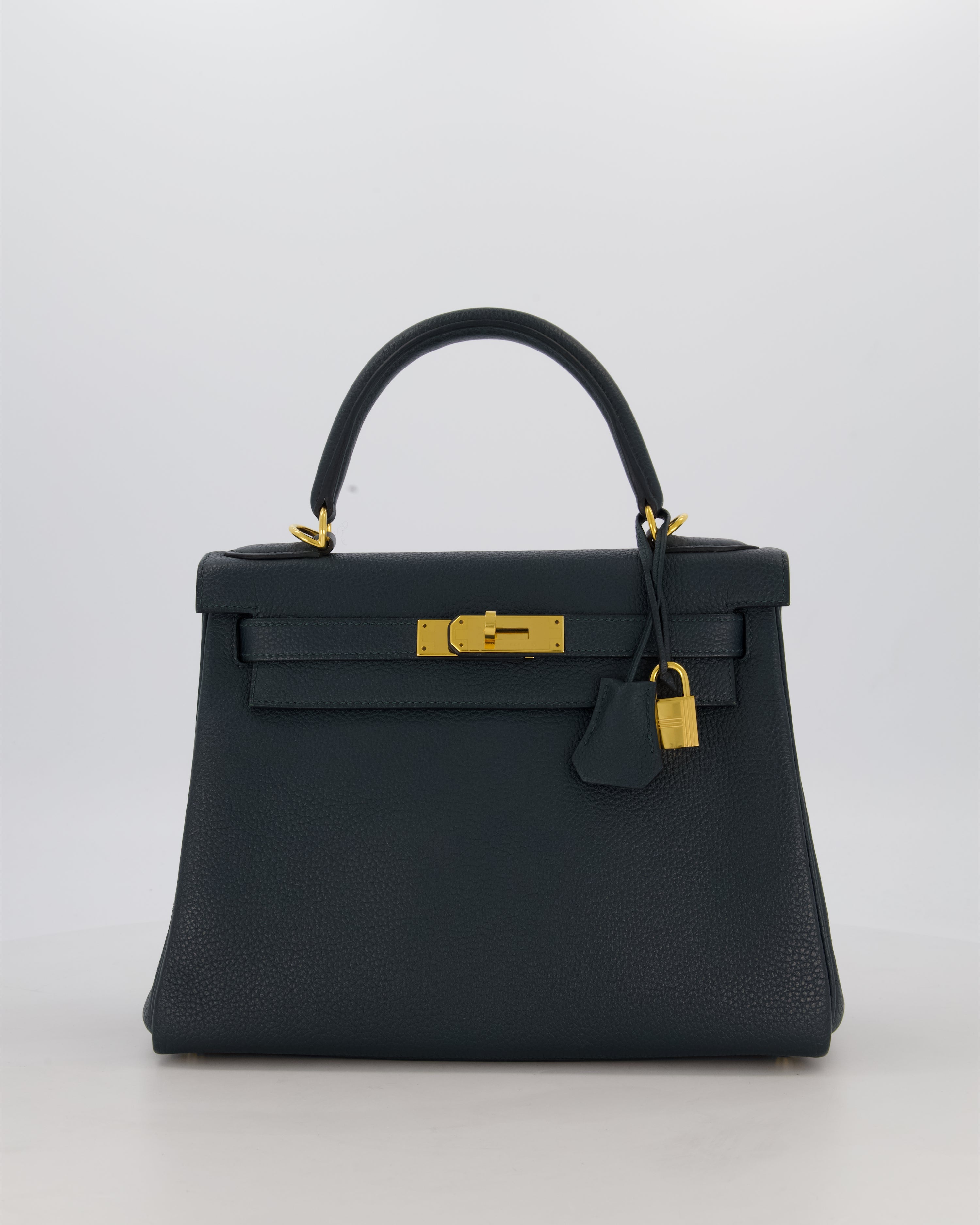 Hermès Kelly 28 Retourne Bag in Vert Cypress Togo Leather with Gold Hardware