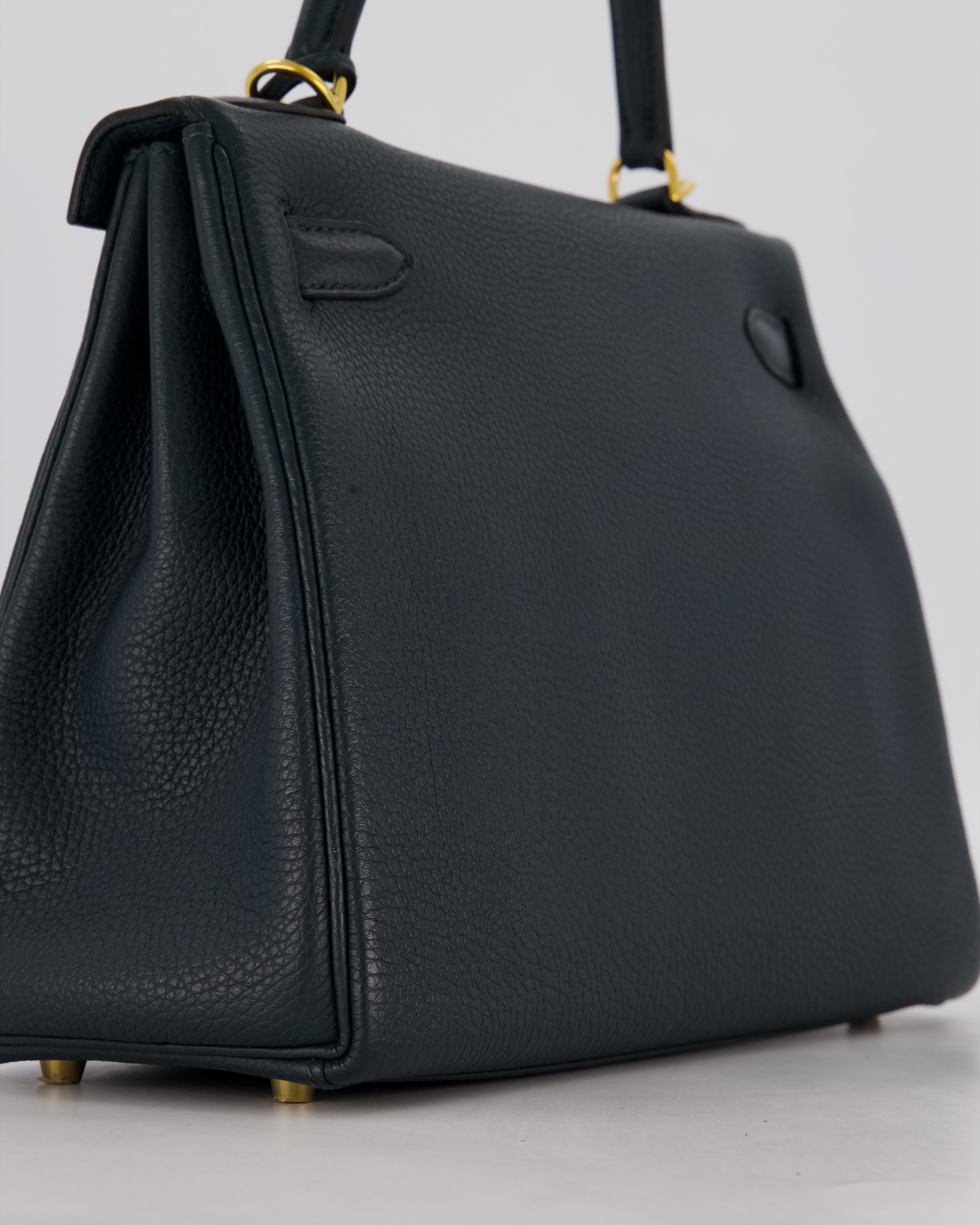 Hermès Kelly 28 Retourne Bag in Vert Cypress Togo Leather with Gold Hardware