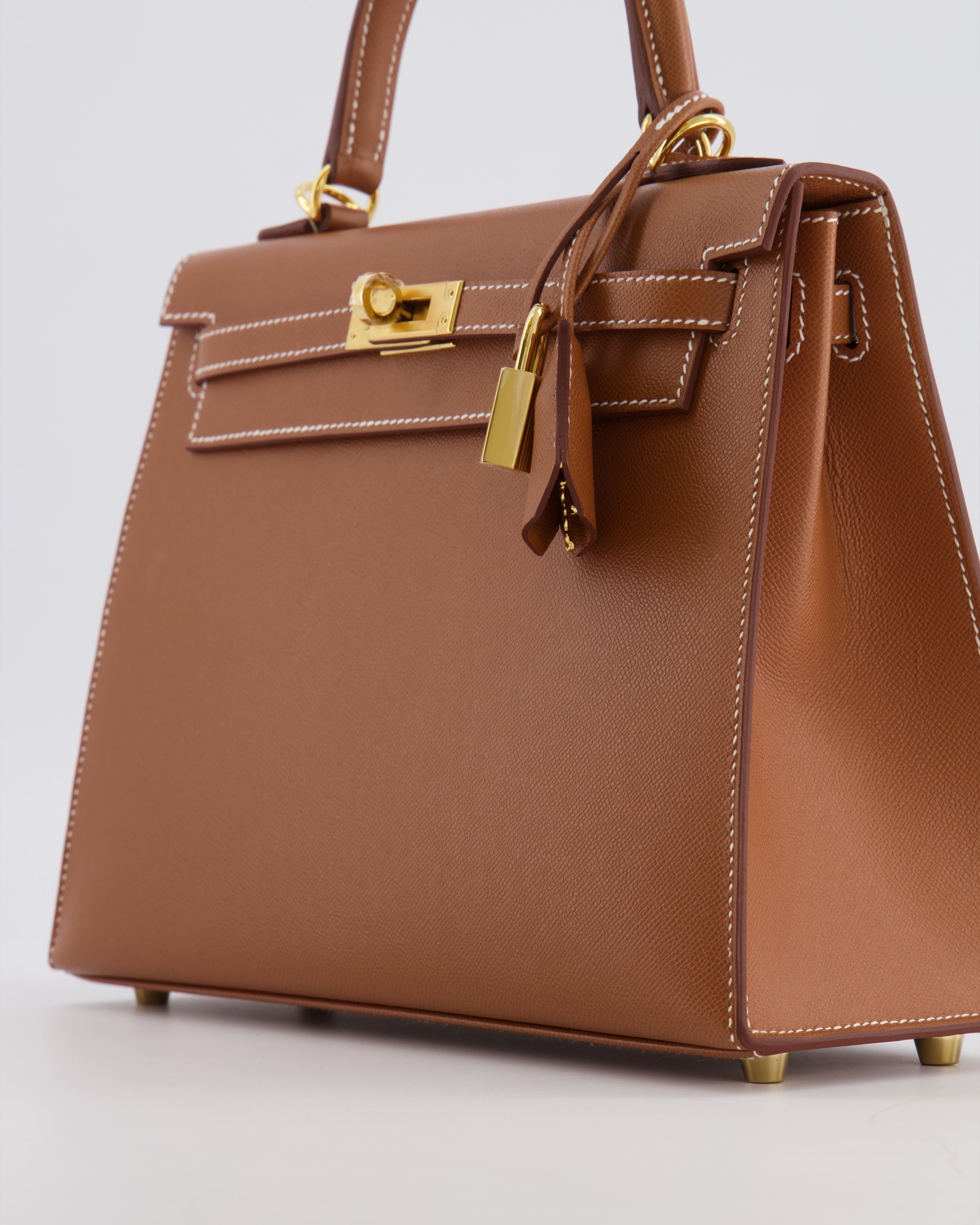 Hermès Kelly 25 II Sellier Bag in Gold Madame Leather with Gold Hardware