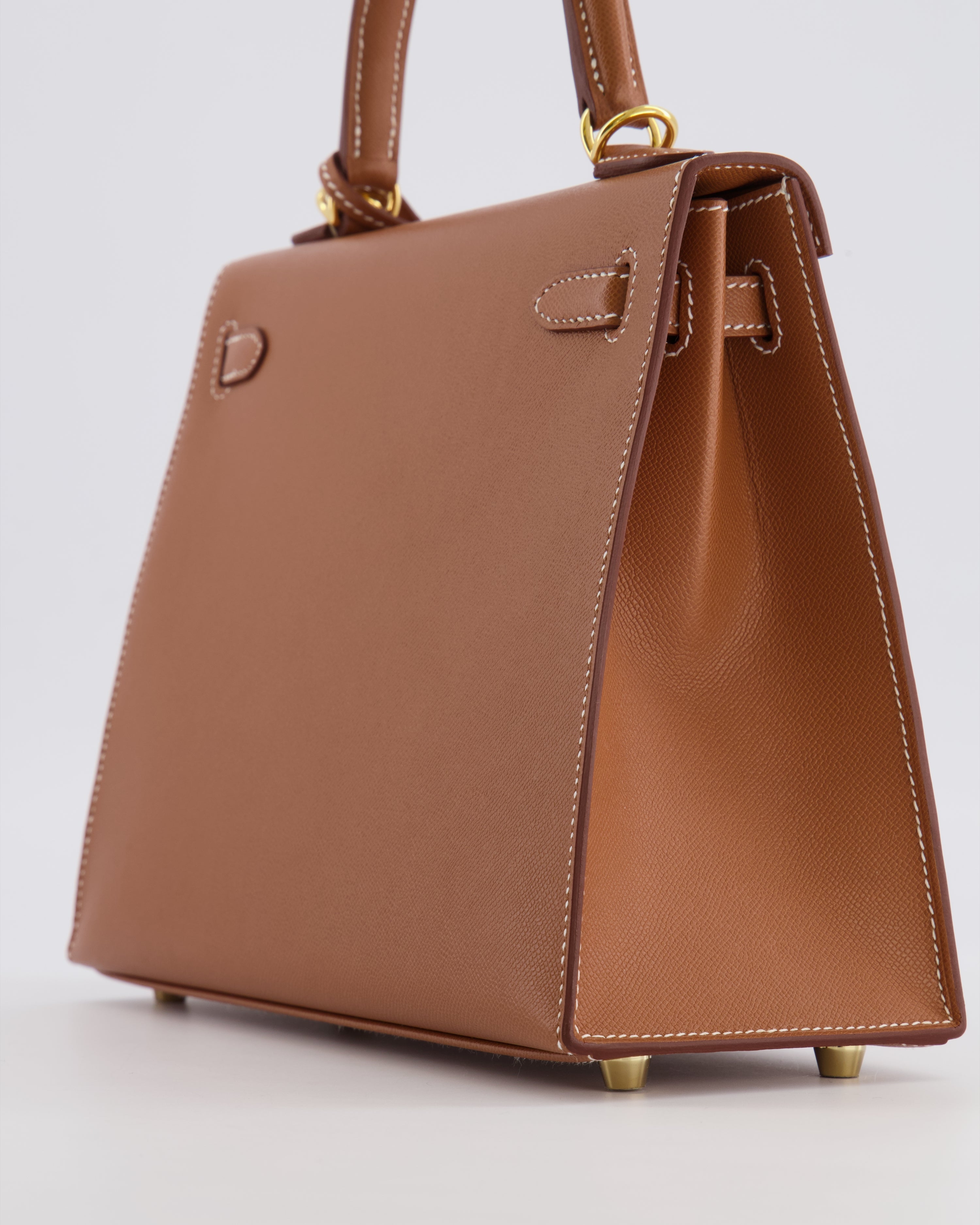 Hermès Kelly 25 II Sellier Bag in Gold Madame Leather with Gold Hardware