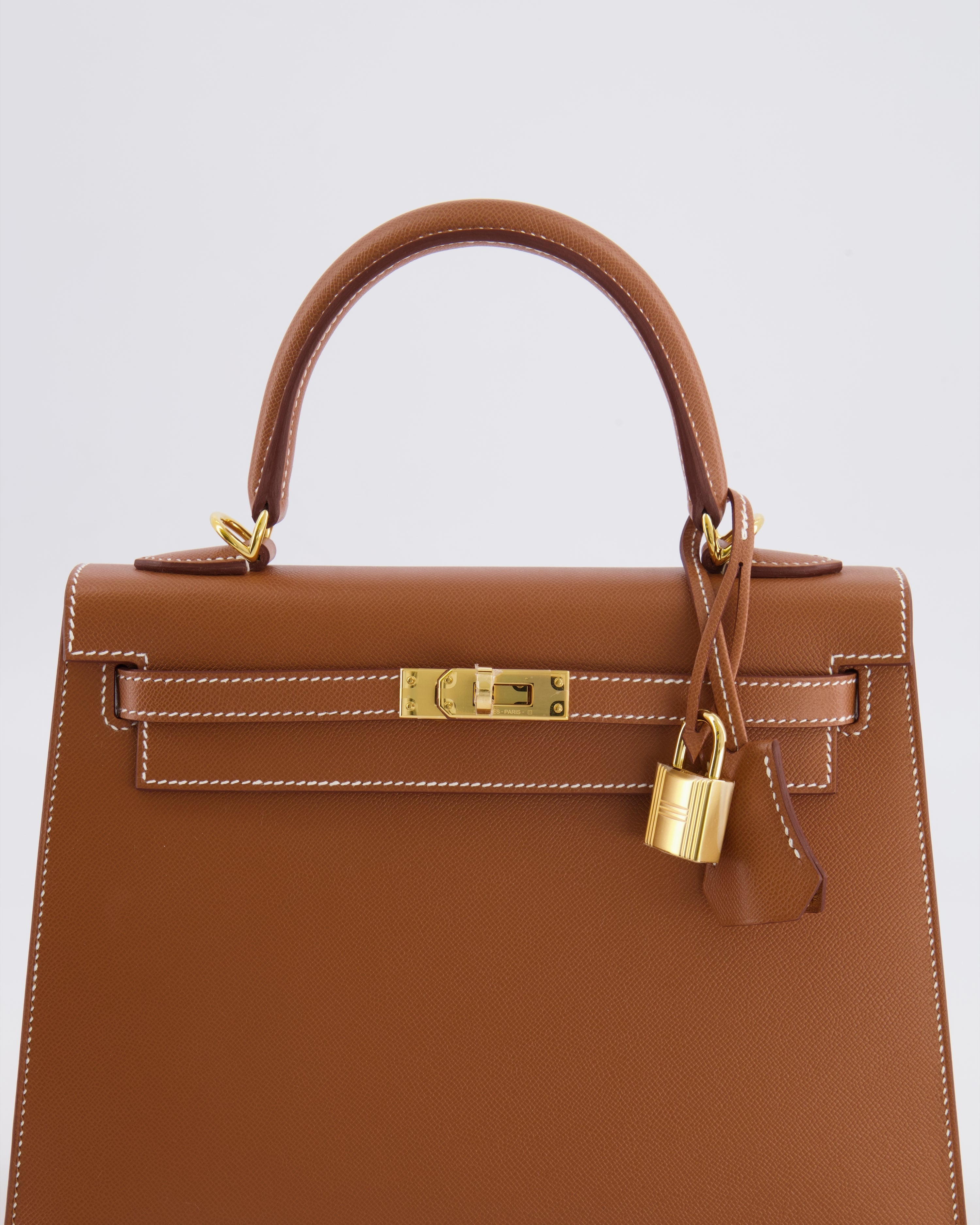 Hermès Kelly 25 II Sellier Bag in Gold Madame Leather with Gold Hardware