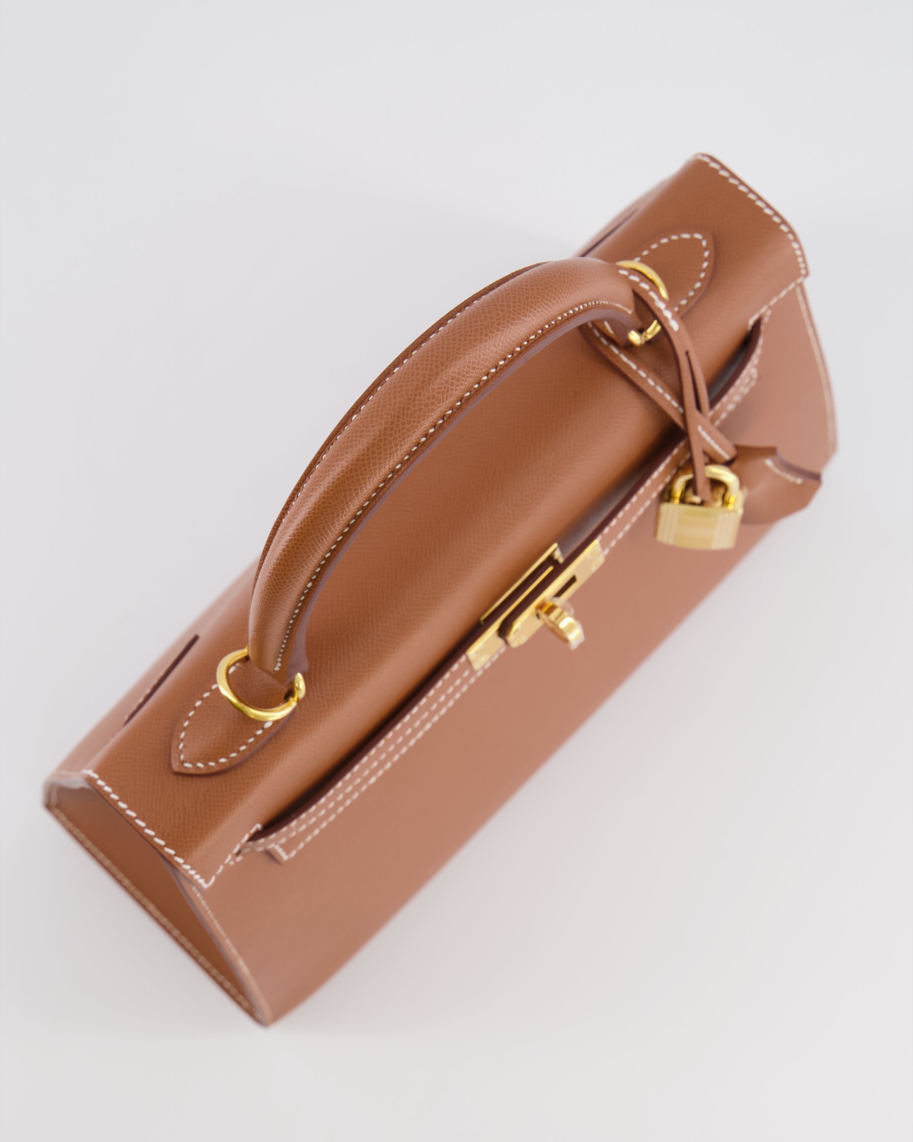 Hermès Kelly 25 II Sellier Bag in Gold Madame Leather with Gold Hardware