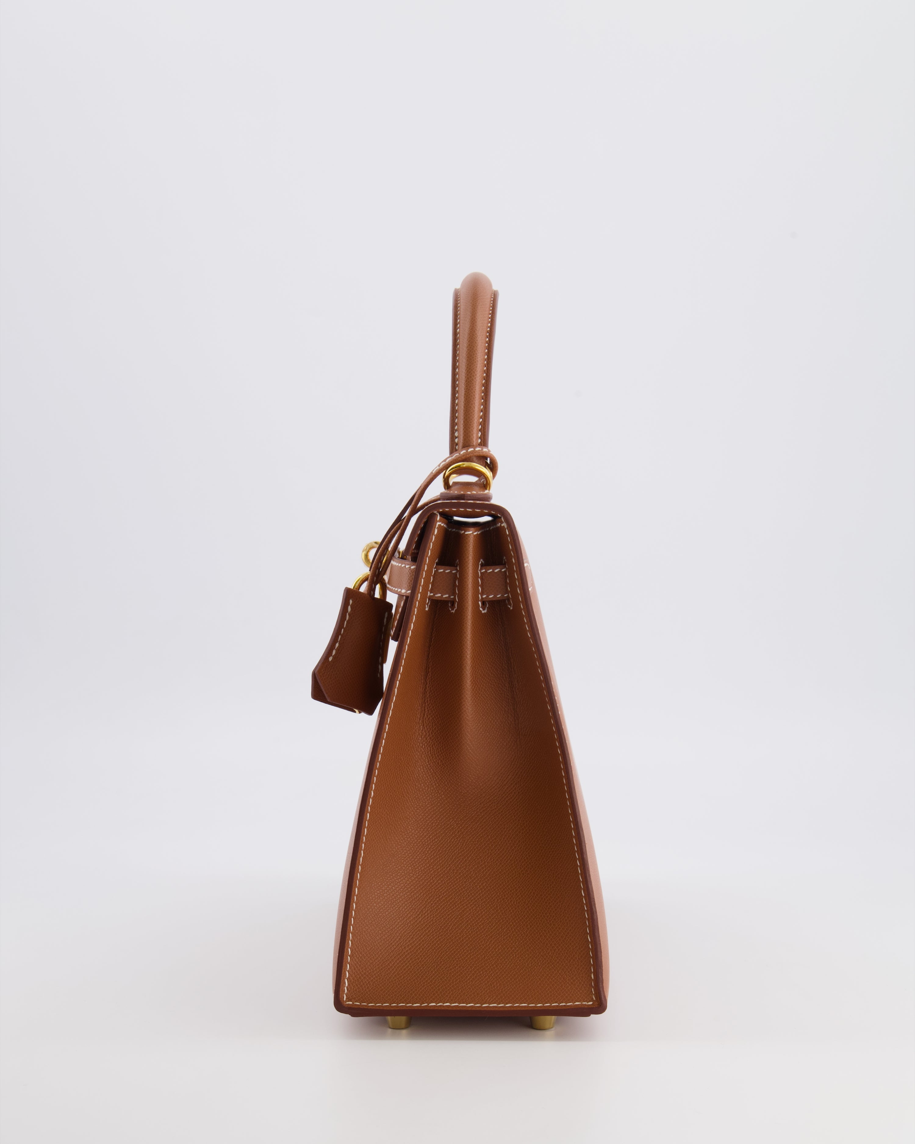 Hermès Kelly 25 II Sellier Bag in Gold Madame Leather with Gold Hardware