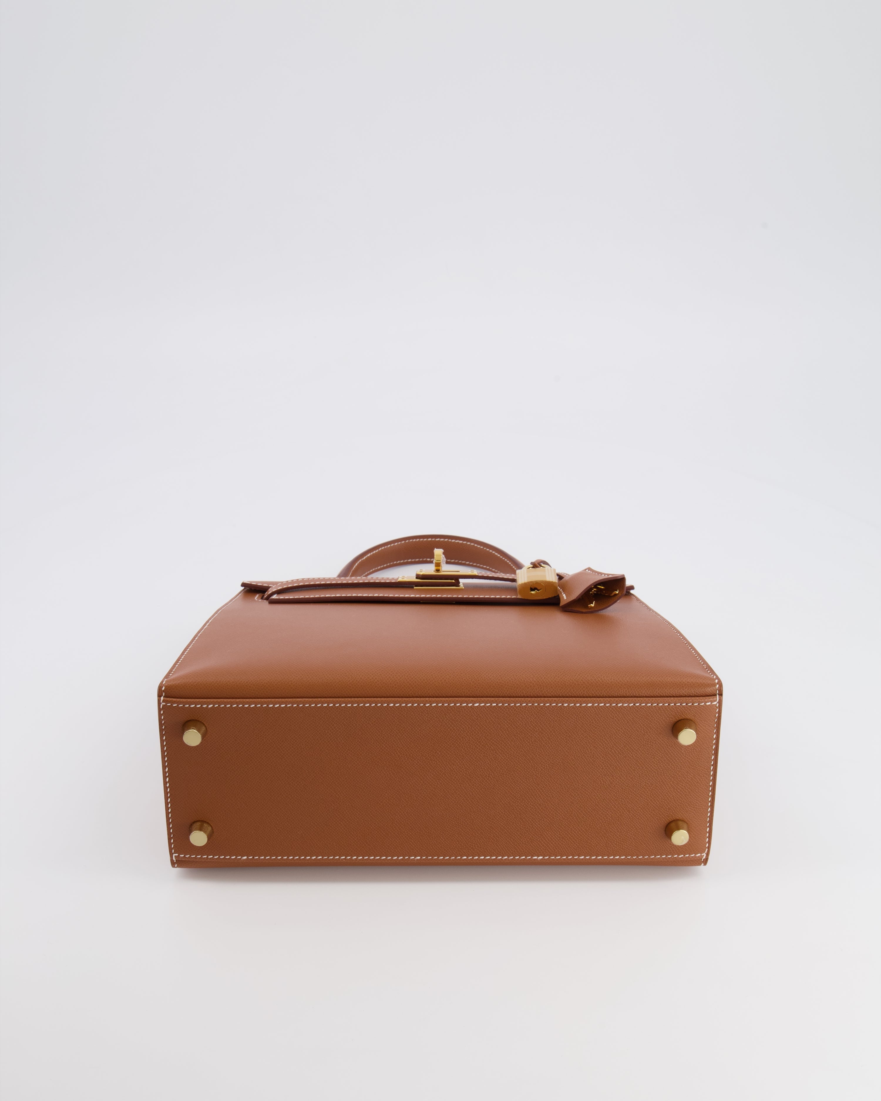 Hermès Kelly 25 II Sellier Bag in Gold Madame Leather with Gold Hardware