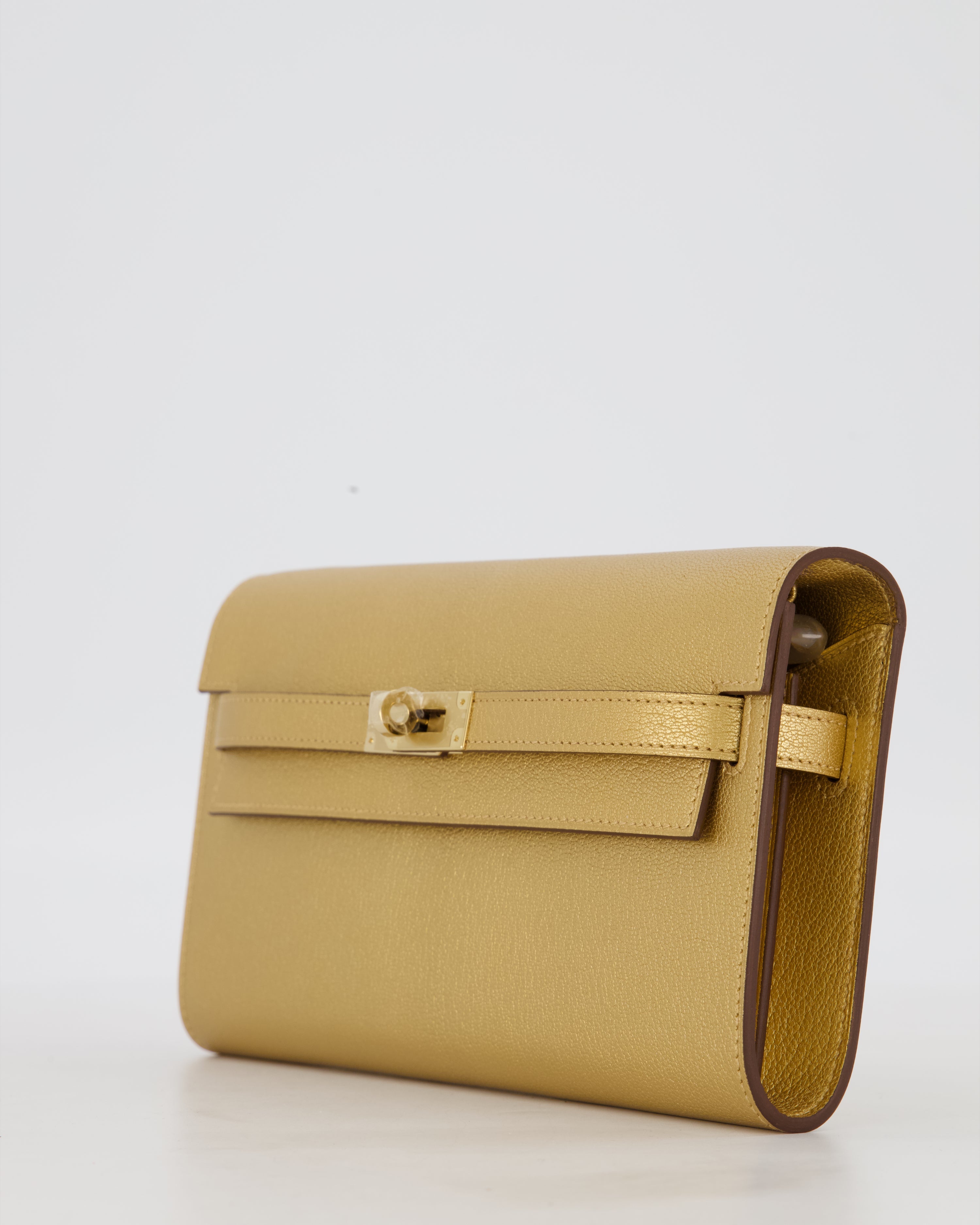 Hermès Kelly To Go Bag in Doré Chevre Chamkila Leather with Gold Hardware