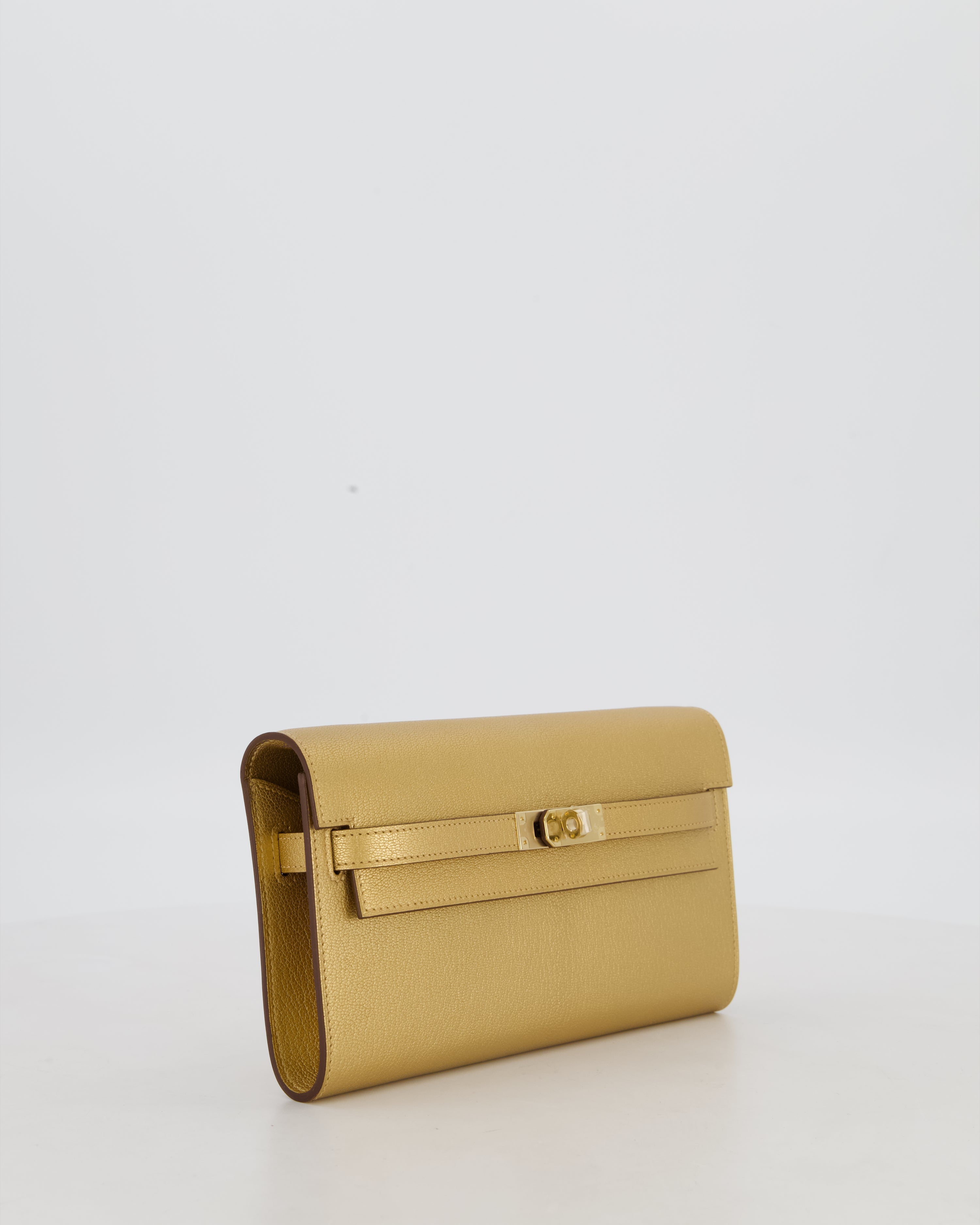 Hermès Kelly To Go Bag in Doré Chevre Chamkila Leather with Gold Hardware