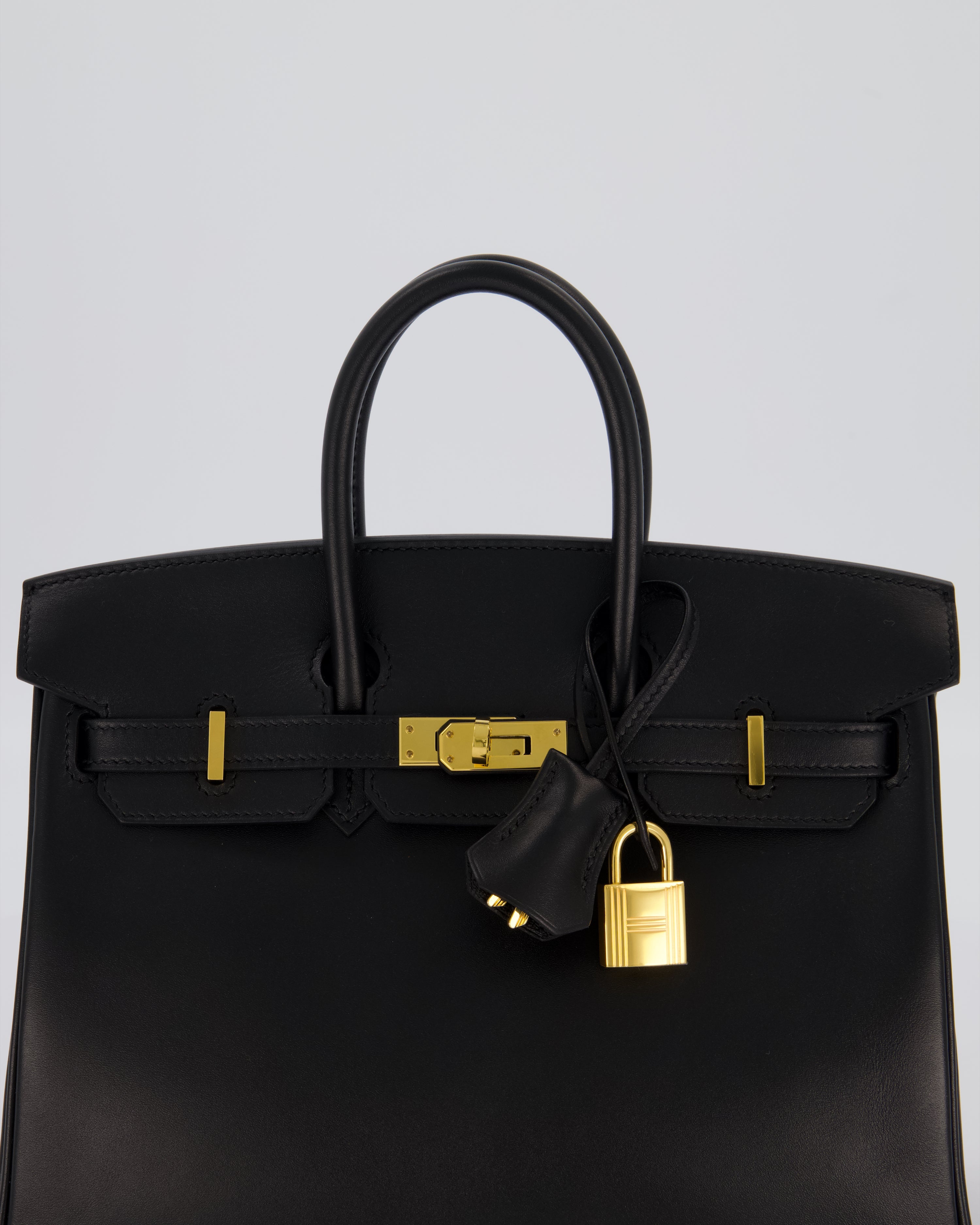 *RARE* Hermès Birkin 25 Retourne Bag in Noir Tadelakt Leather with Gold Hardware