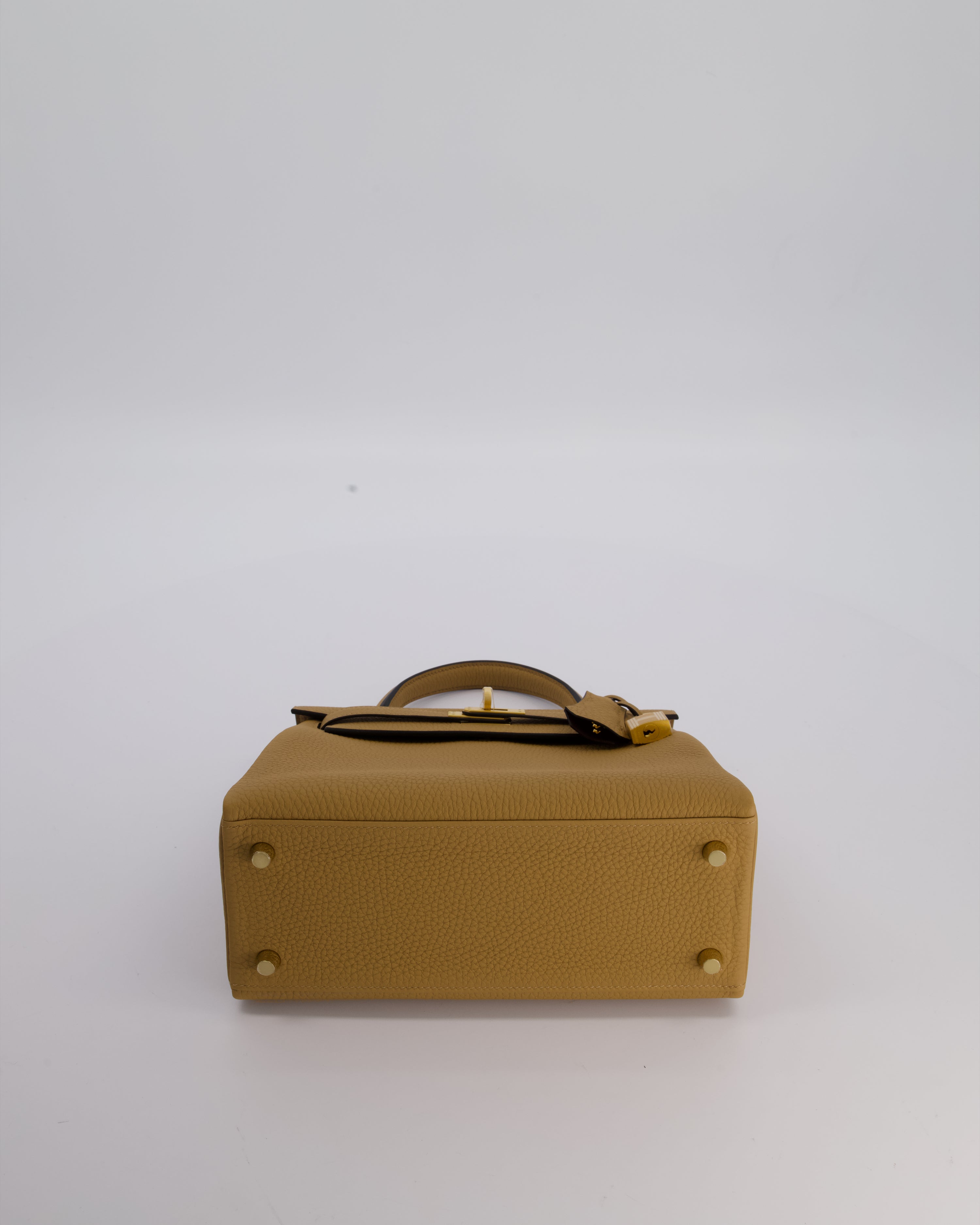 *SUPER RARE* Hermès HSS Kelly 25 Retourne Verso Bag in Chai Togo Leather with Brushed Gold Hardware and Rouge H Interior