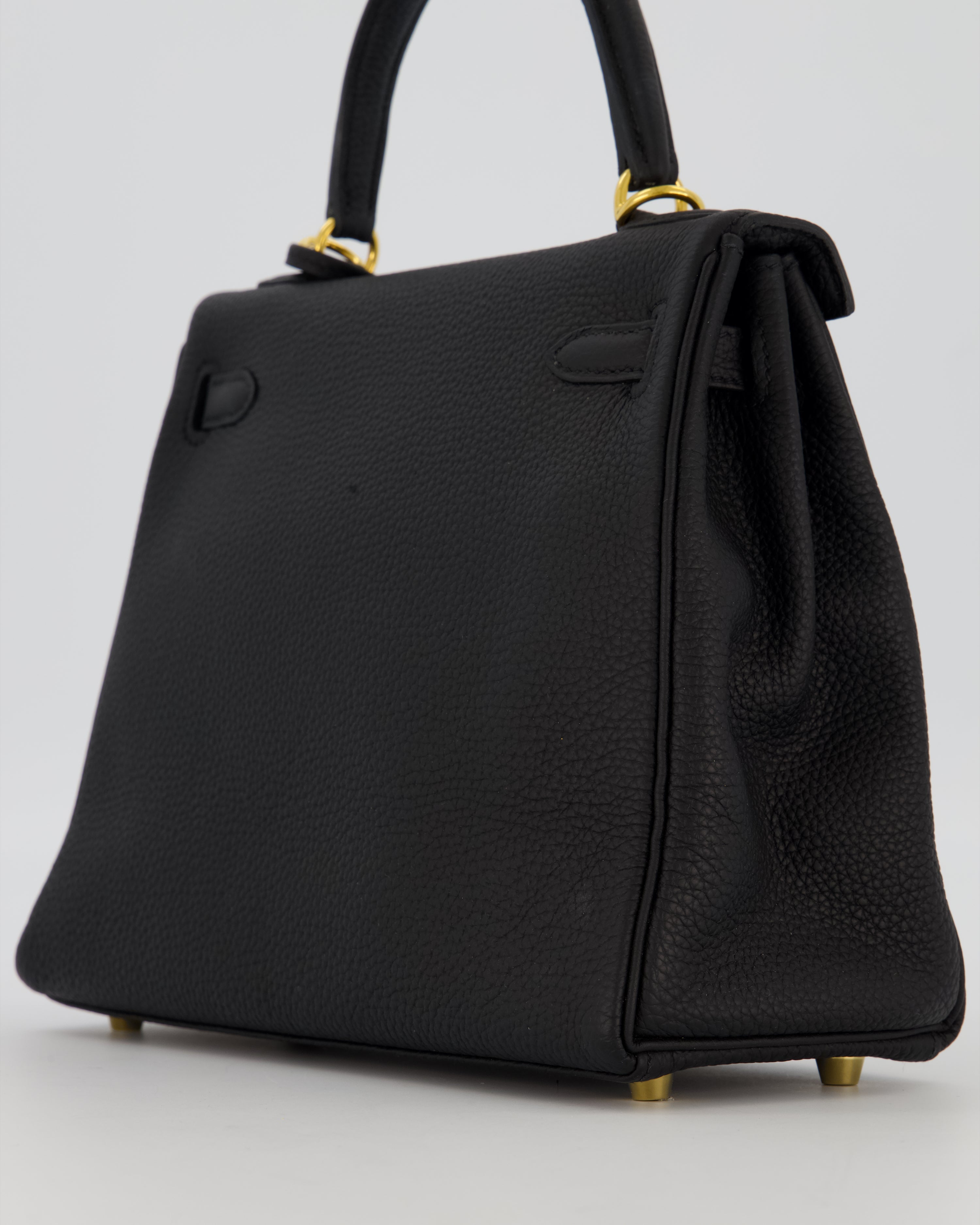 Hermès Kelly 25 Retourne Bag in Noir Togo Leather with Gold Hardware