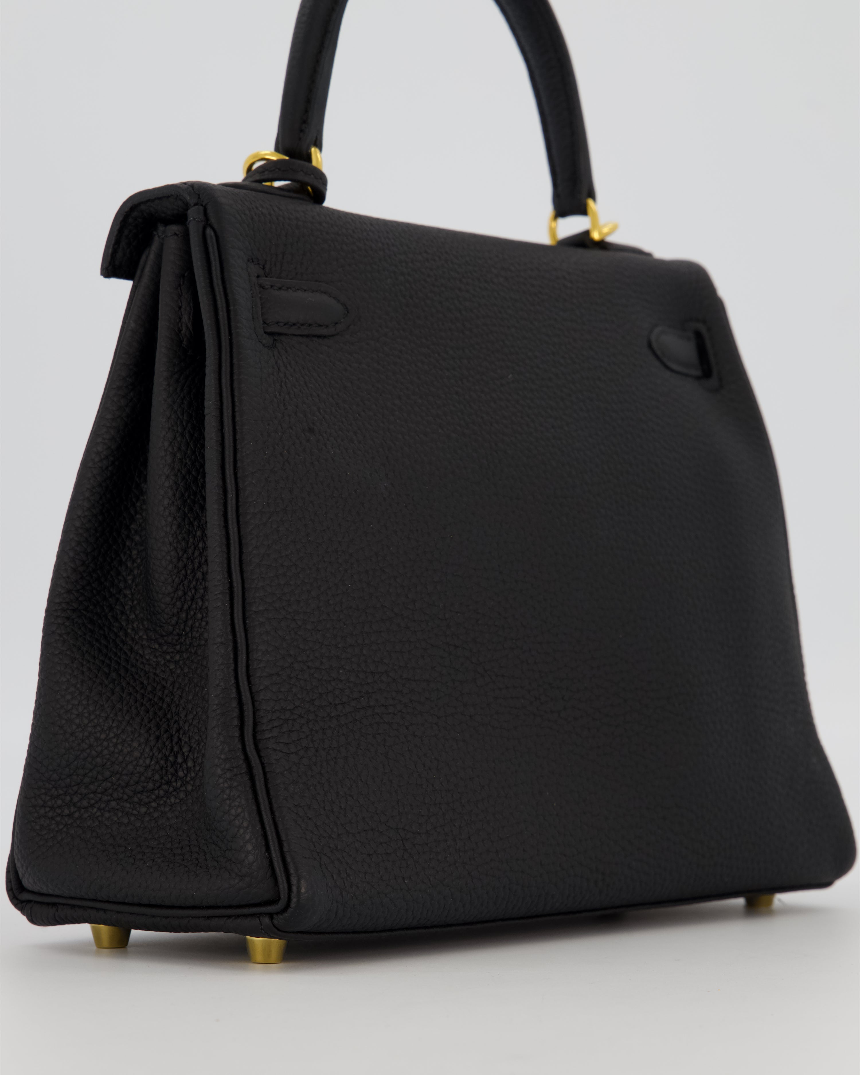 Hermès Kelly 25 Retourne Bag in Noir Togo Leather with Gold Hardware
