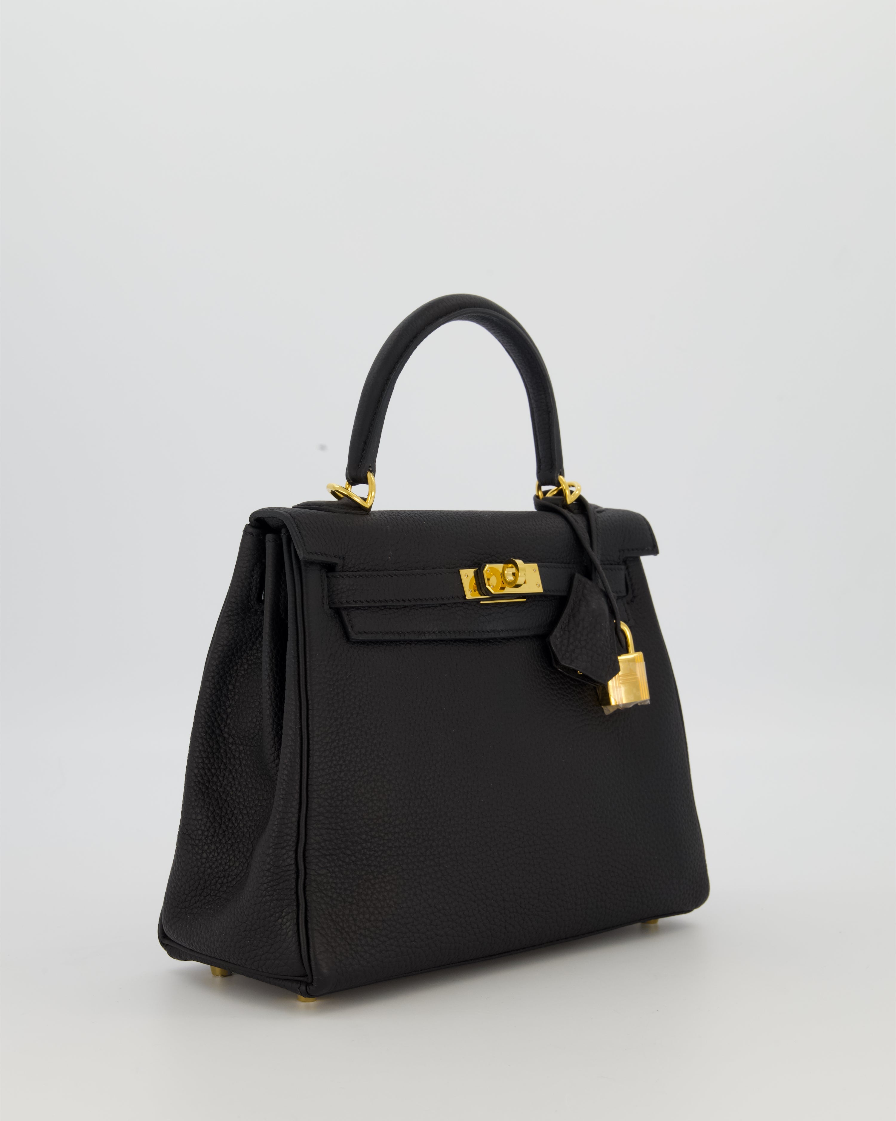 Hermès Kelly 25 Retourne Bag in Noir Togo Leather with Gold Hardware