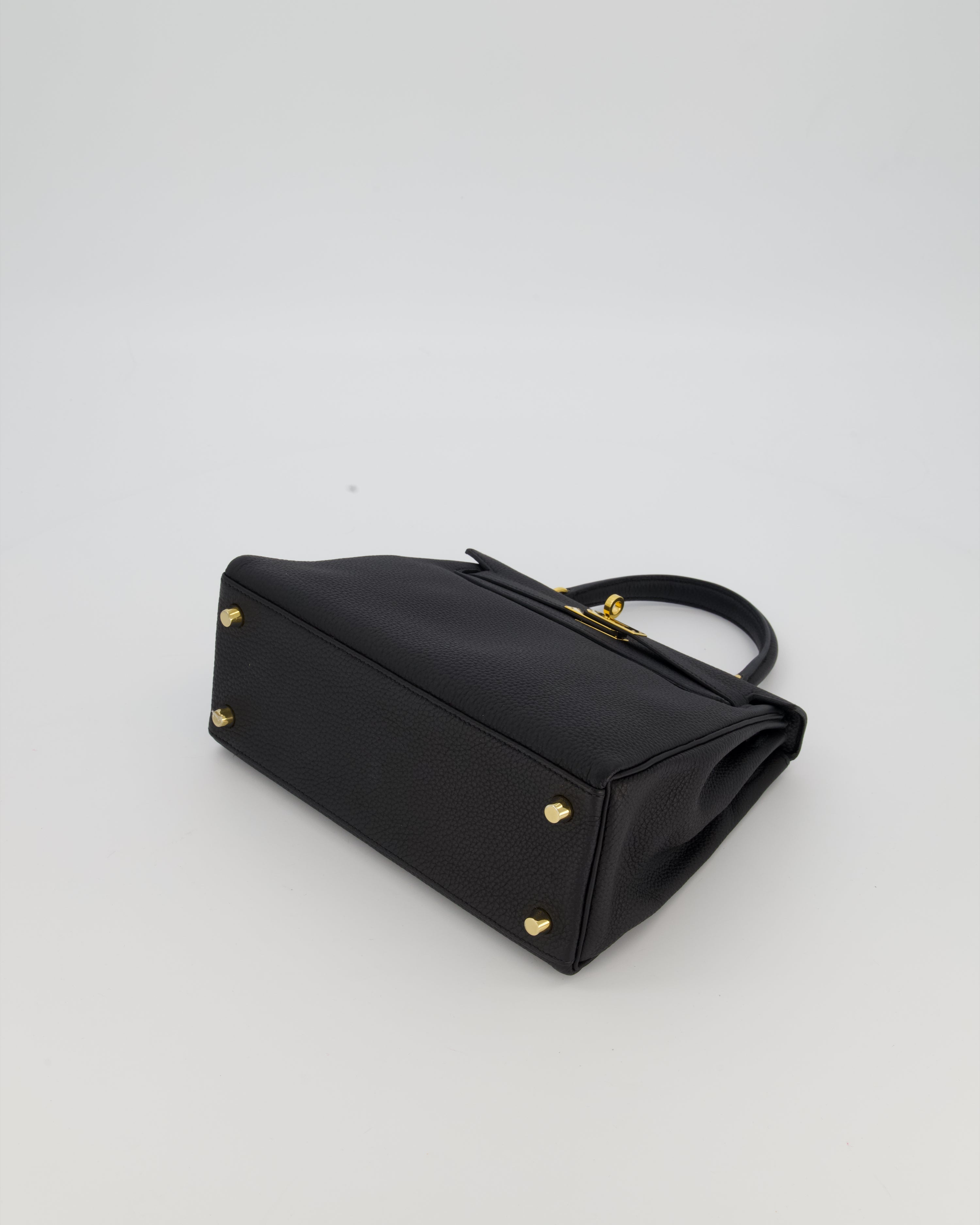 Hermès Kelly 25 Retourne Bag in Noir Togo Leather with Gold Hardware