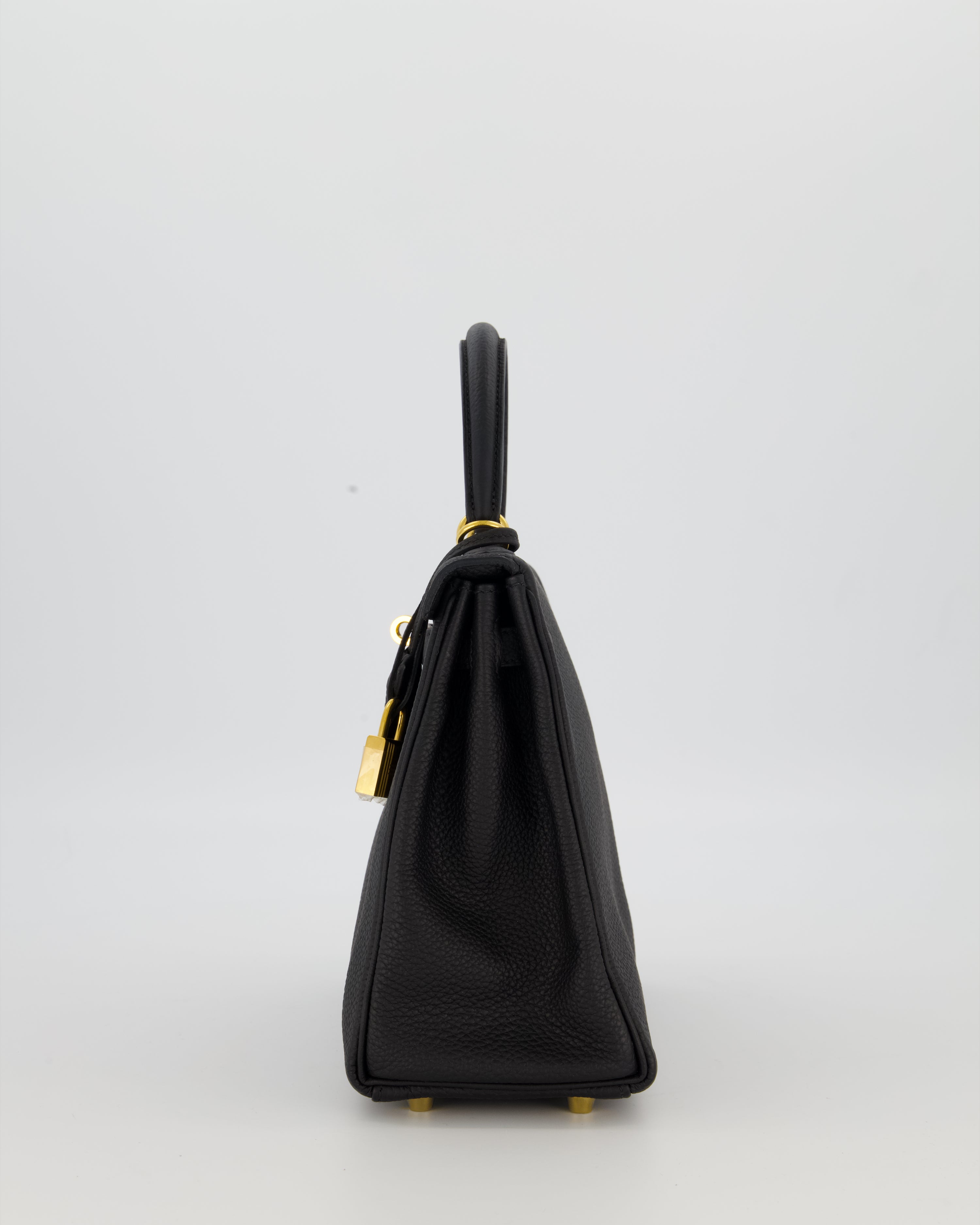 Hermès Kelly 25 Retourne Bag in Noir Togo Leather with Gold Hardware