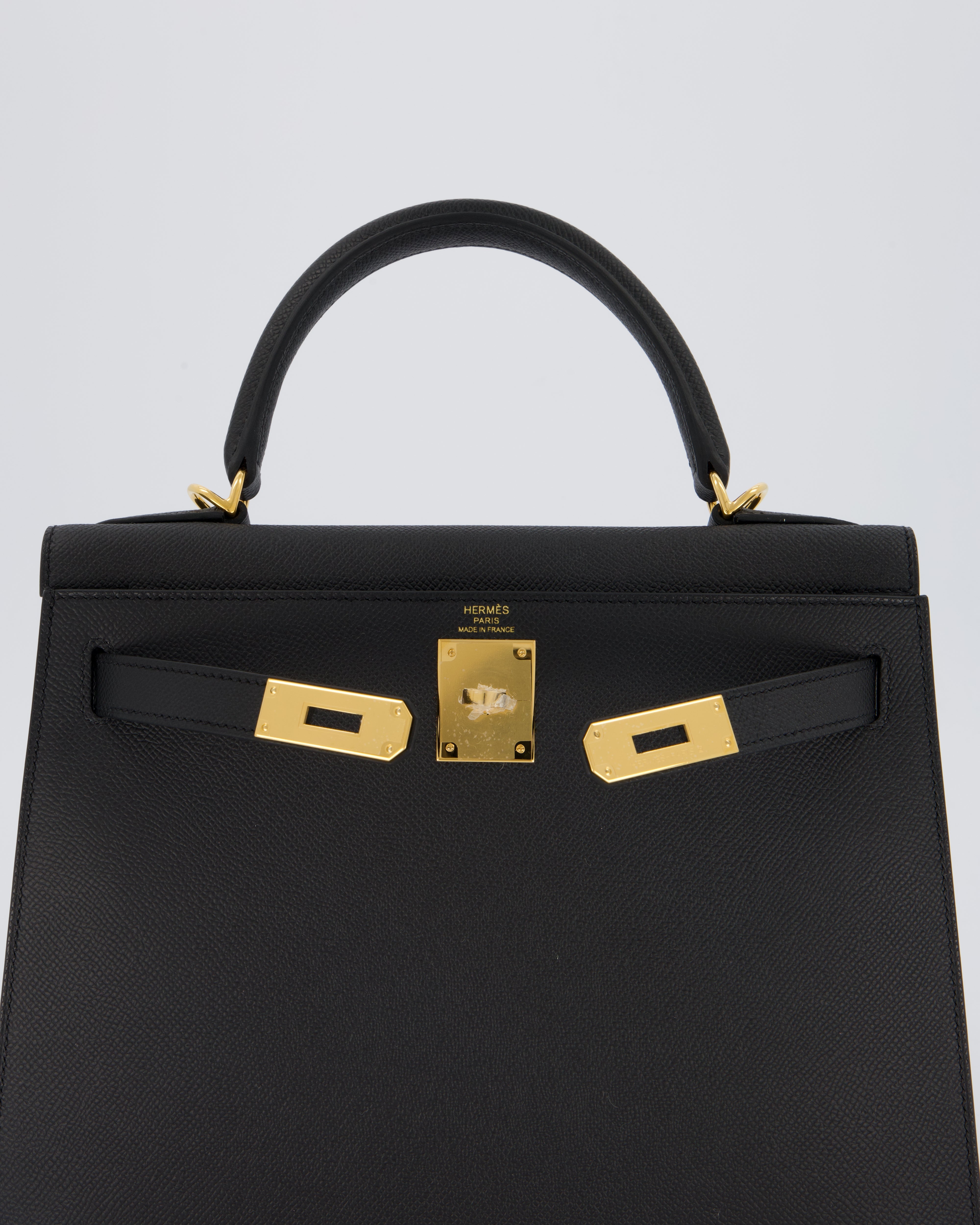 Hermès Kelly 28 Sellier Bag in Noir Epsom Leather with Gold Hardware