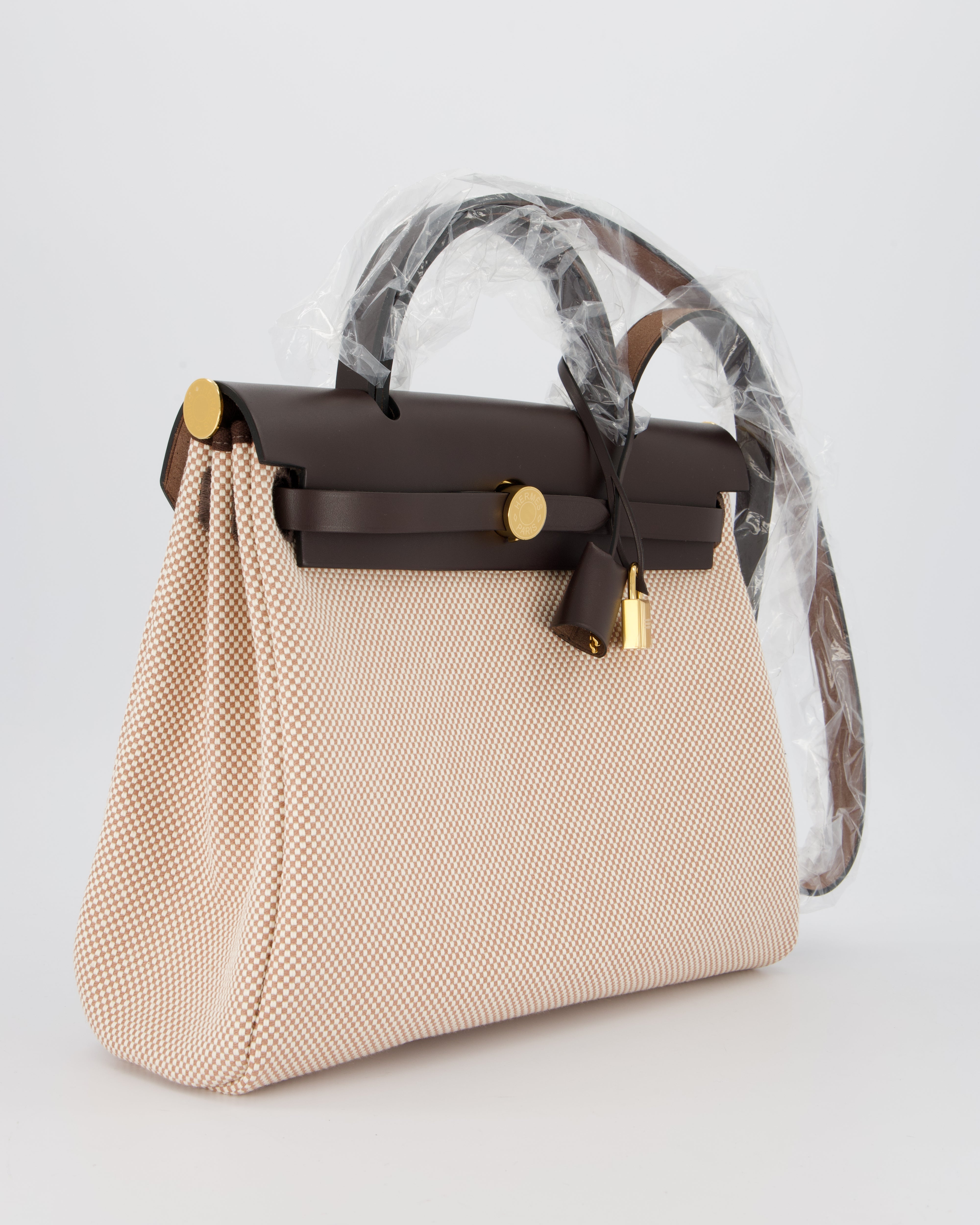 *HOT & RARE* Hermès Herbag 31 Zip Bag in Ecru/Beige Criss Viking Canvas, Ebene Vache Hunter Leather with Gold Hardware