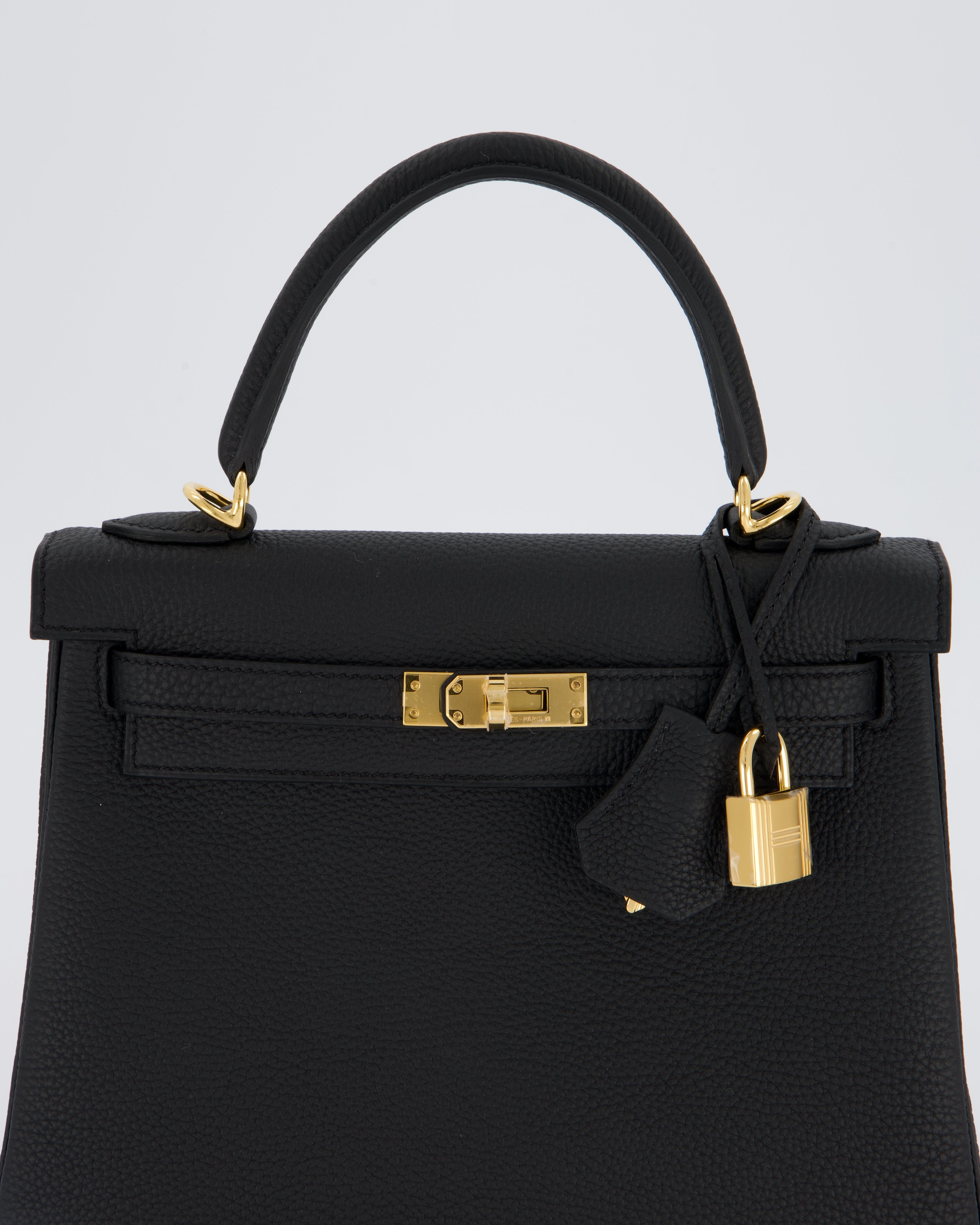 Hermès Kelly 25 Retourne Bag in Noir Togo Leather and Gold Hardware