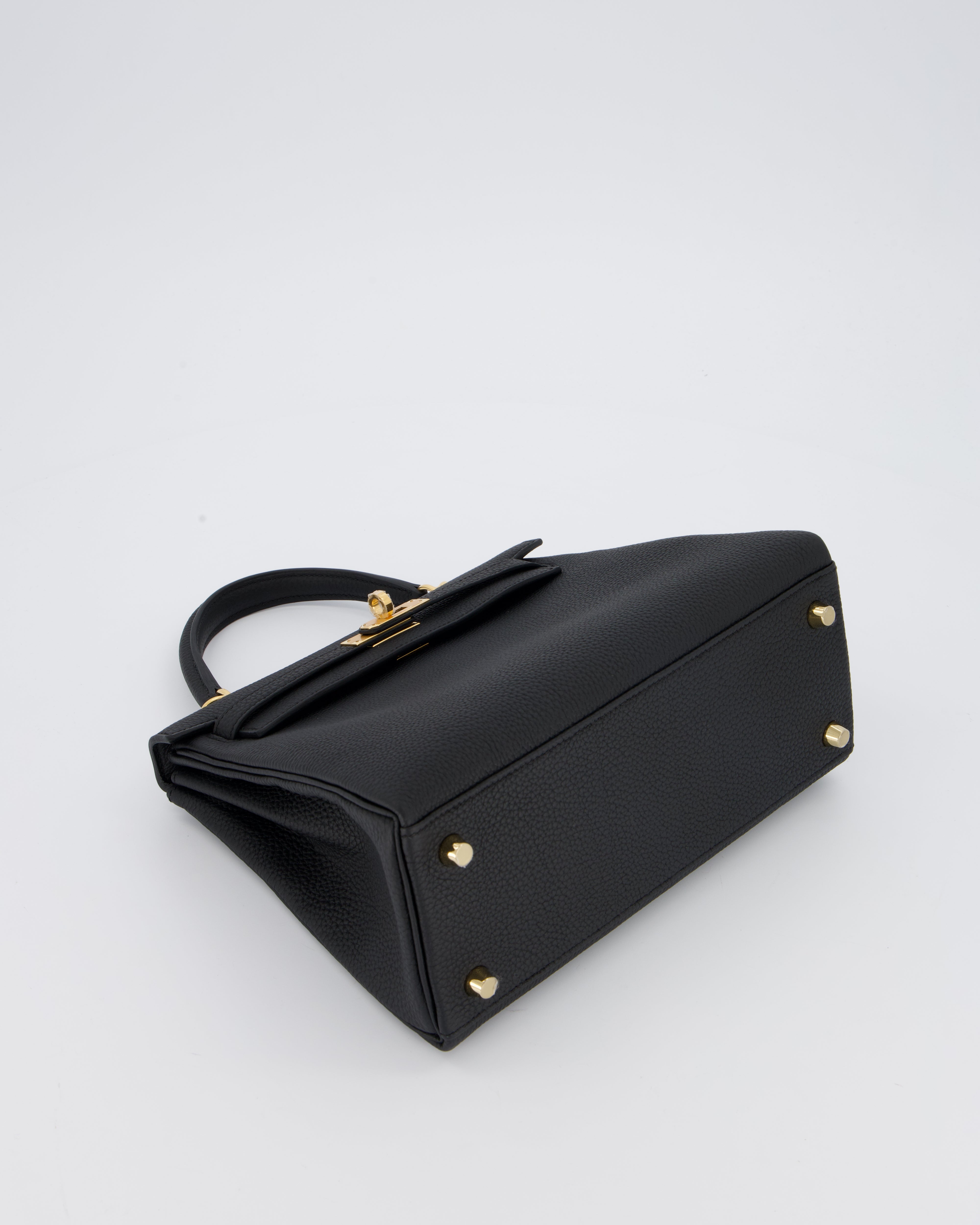 Hermès Kelly 25 Retourne Bag in Noir Togo Leather and Gold Hardware