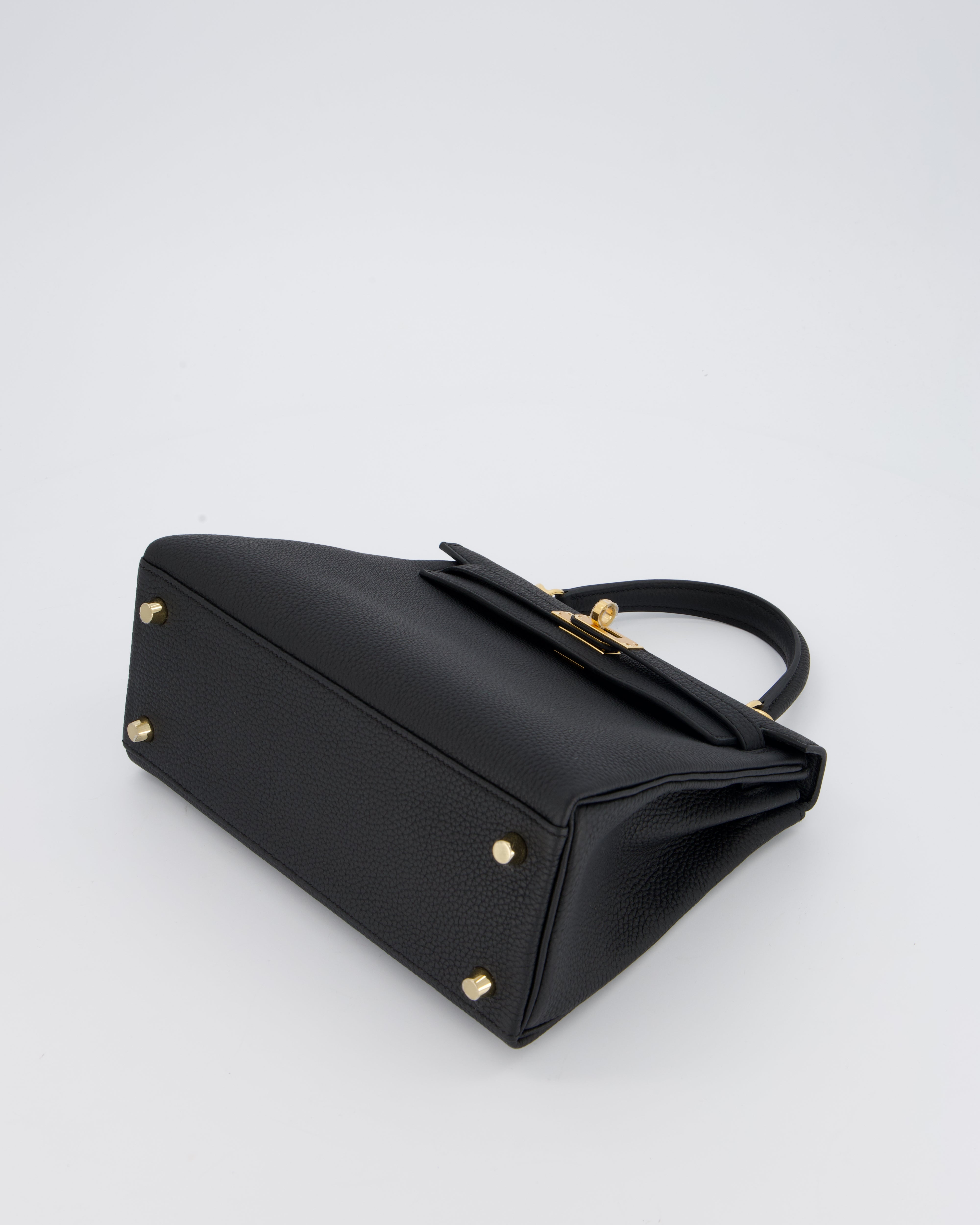 Hermès Kelly 25 Retourne Bag in Noir Togo Leather and Gold Hardware