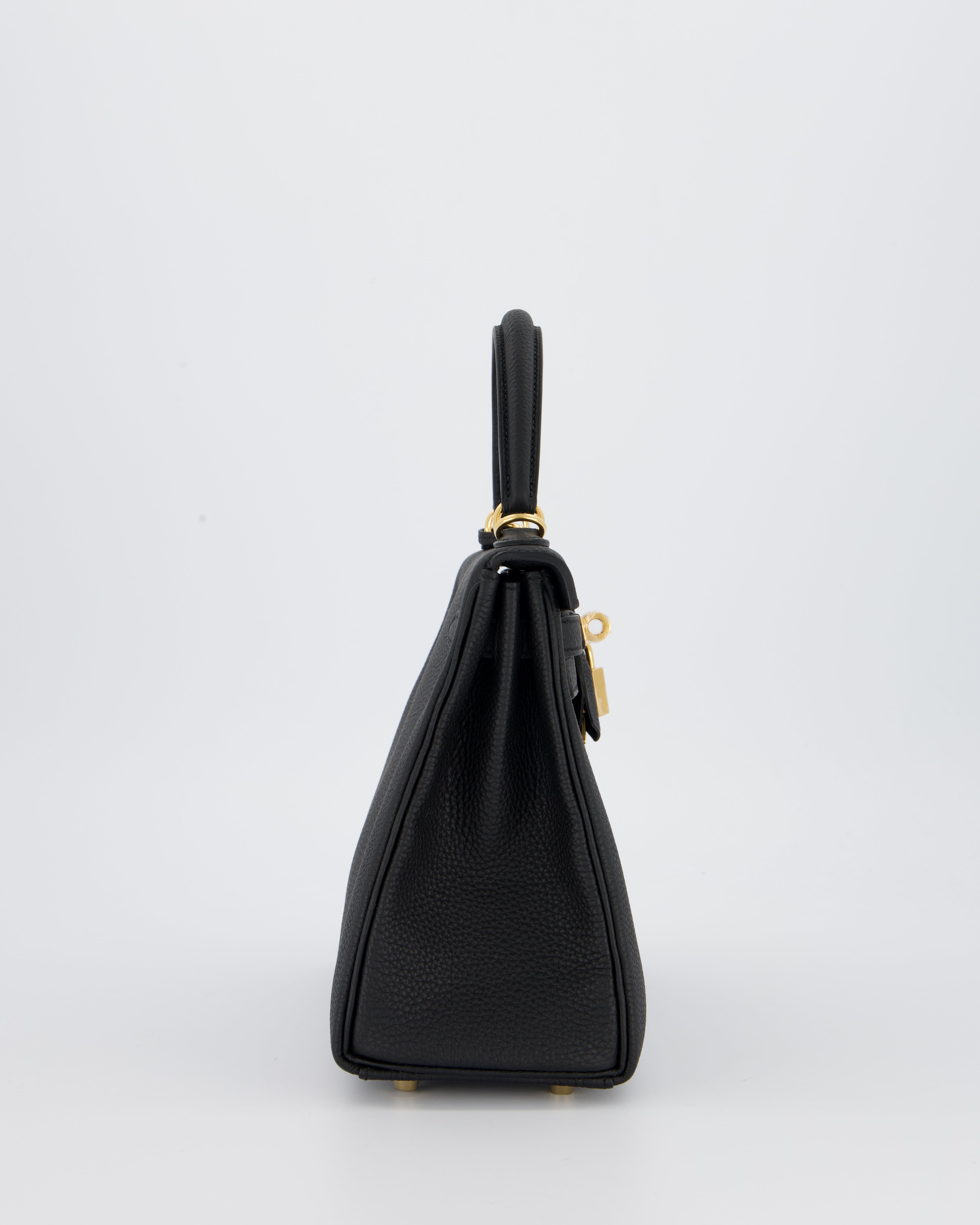Hermès Kelly 25 Retourne Bag in Noir Togo Leather with Gold Hardware