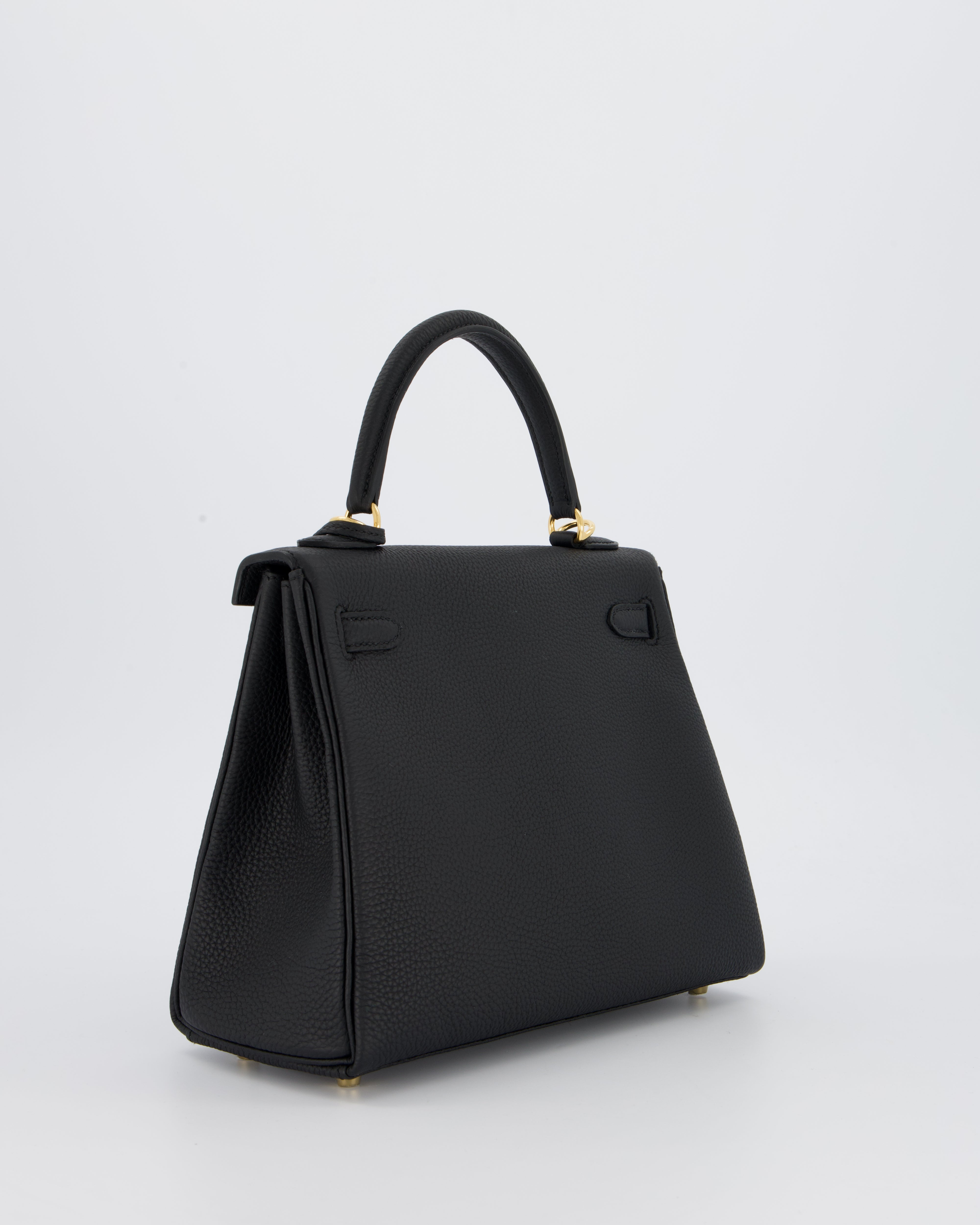 Hermès Kelly 25 Retourne Bag in Noir Togo Leather and Gold Hardware
