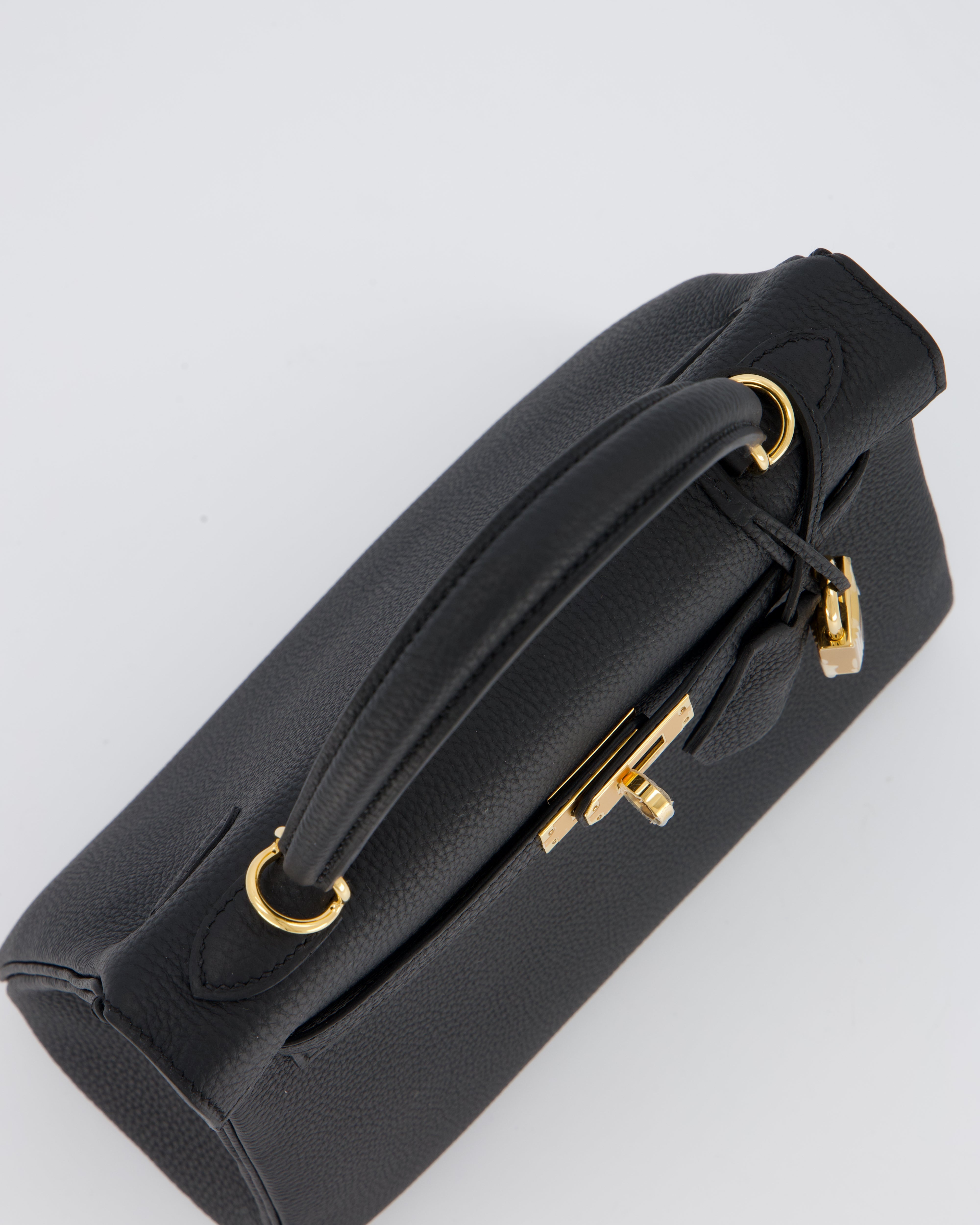 Hermès Kelly 25 Retourne Bag in Noir Togo Leather with Gold Hardware