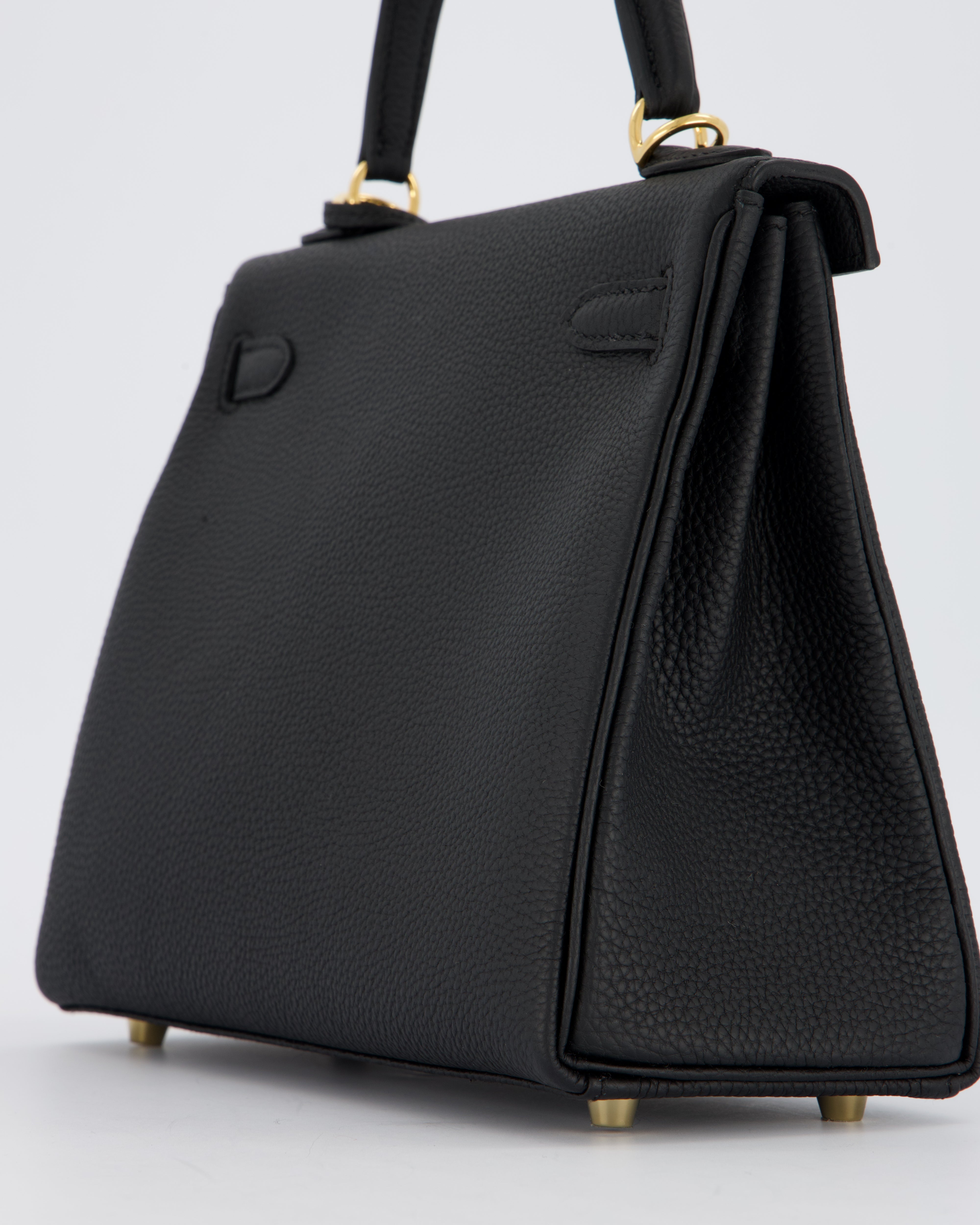 Hermès Kelly 25 Retourne Bag in Noir Togo Leather and Gold Hardware