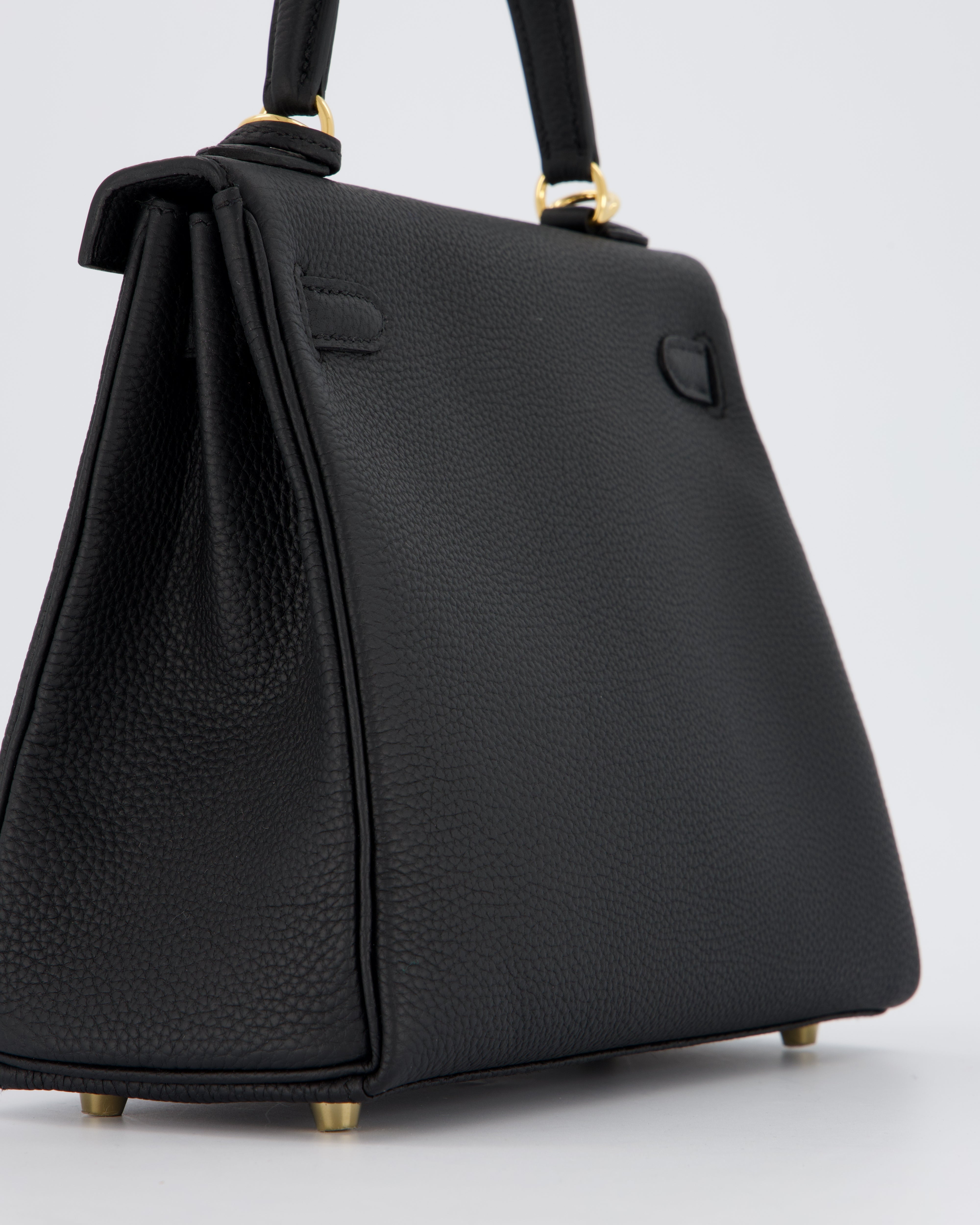 Hermès Kelly 25 Retourne Bag in Noir Togo Leather and Gold Hardware