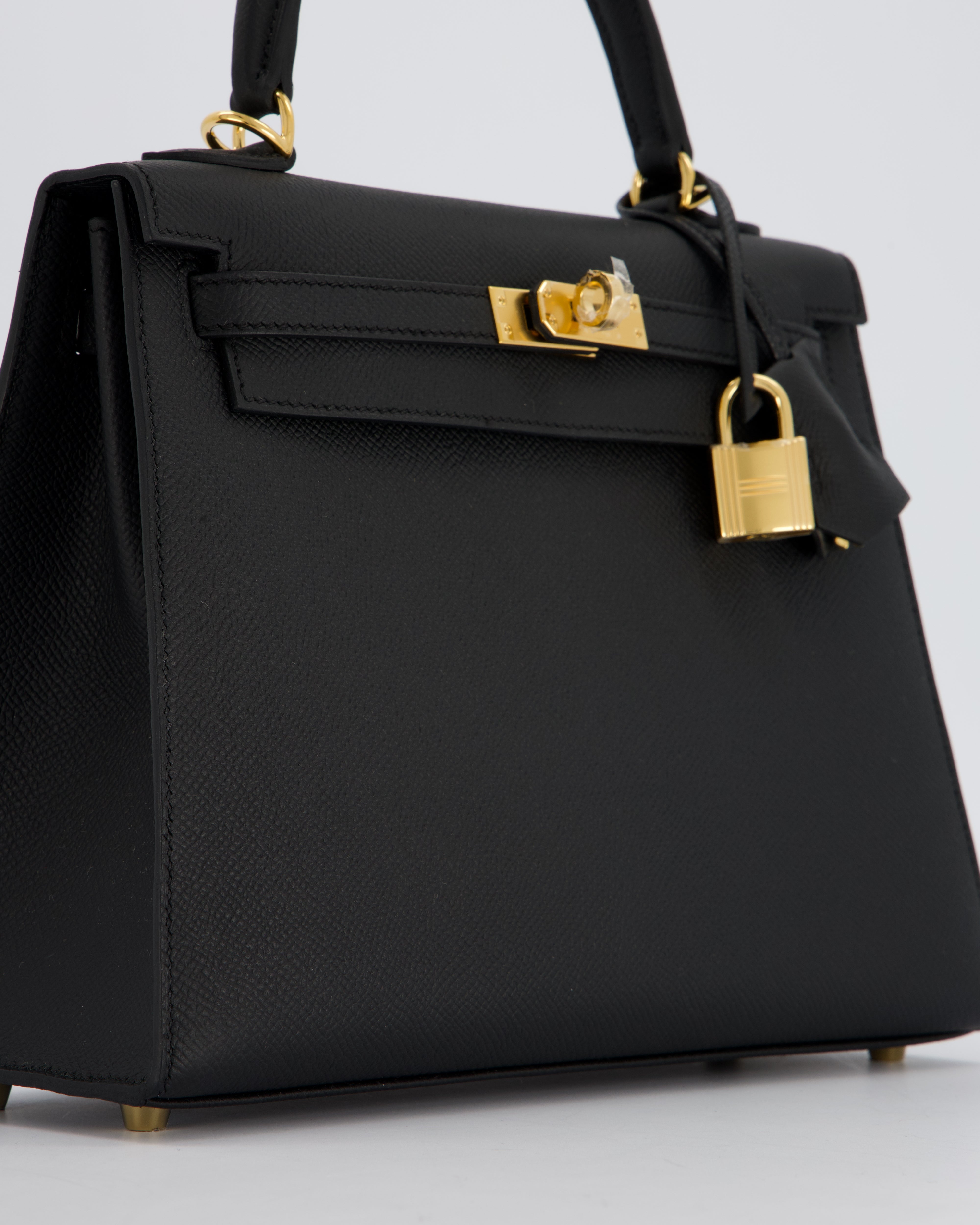*HOT* Hermès Kelly 25 Sellier Bag in Noir Epsom Leather with Gold Hardware