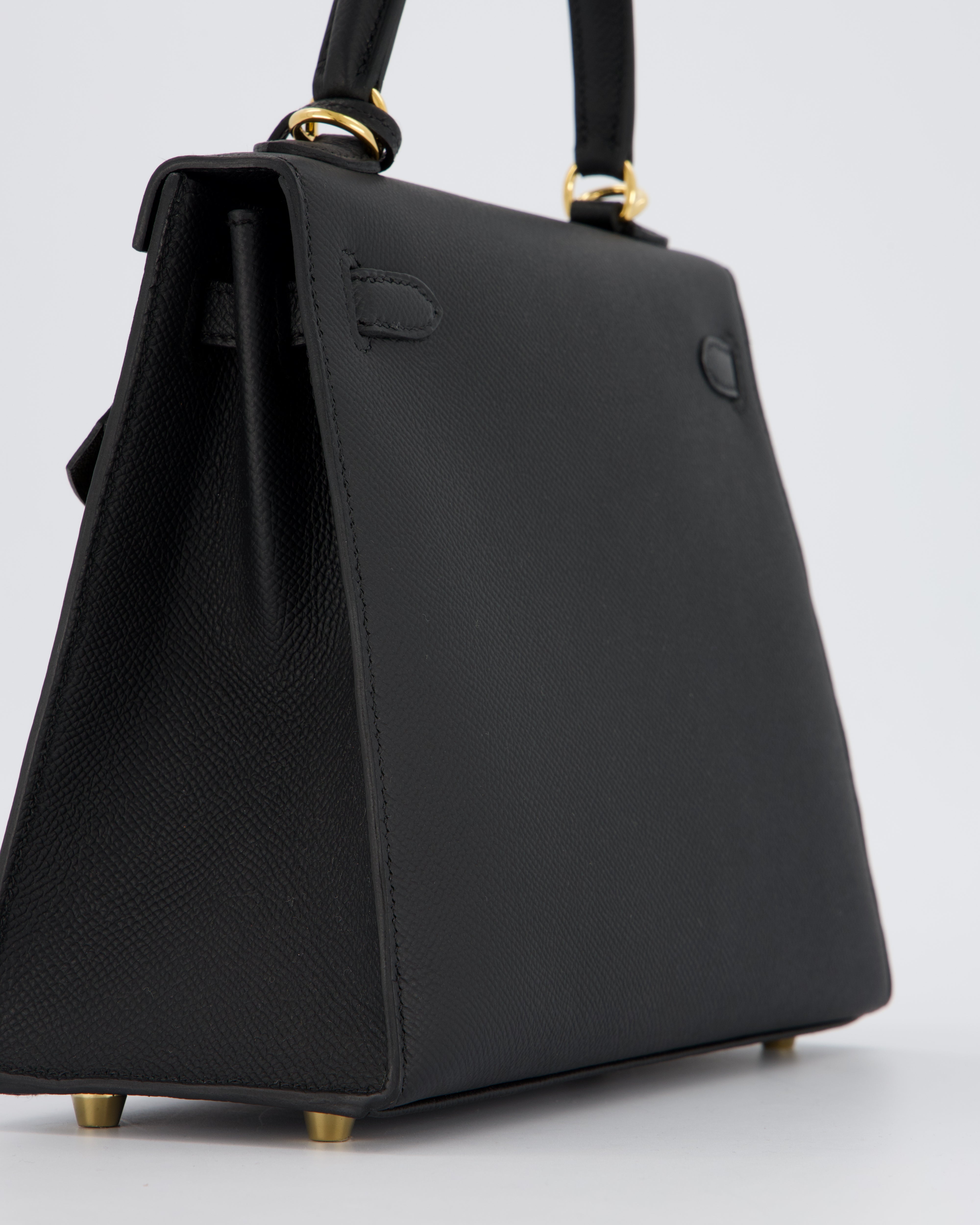 *HOT* Hermès Kelly 25 Sellier Bag in Noir Epsom Leather with Gold Hardware