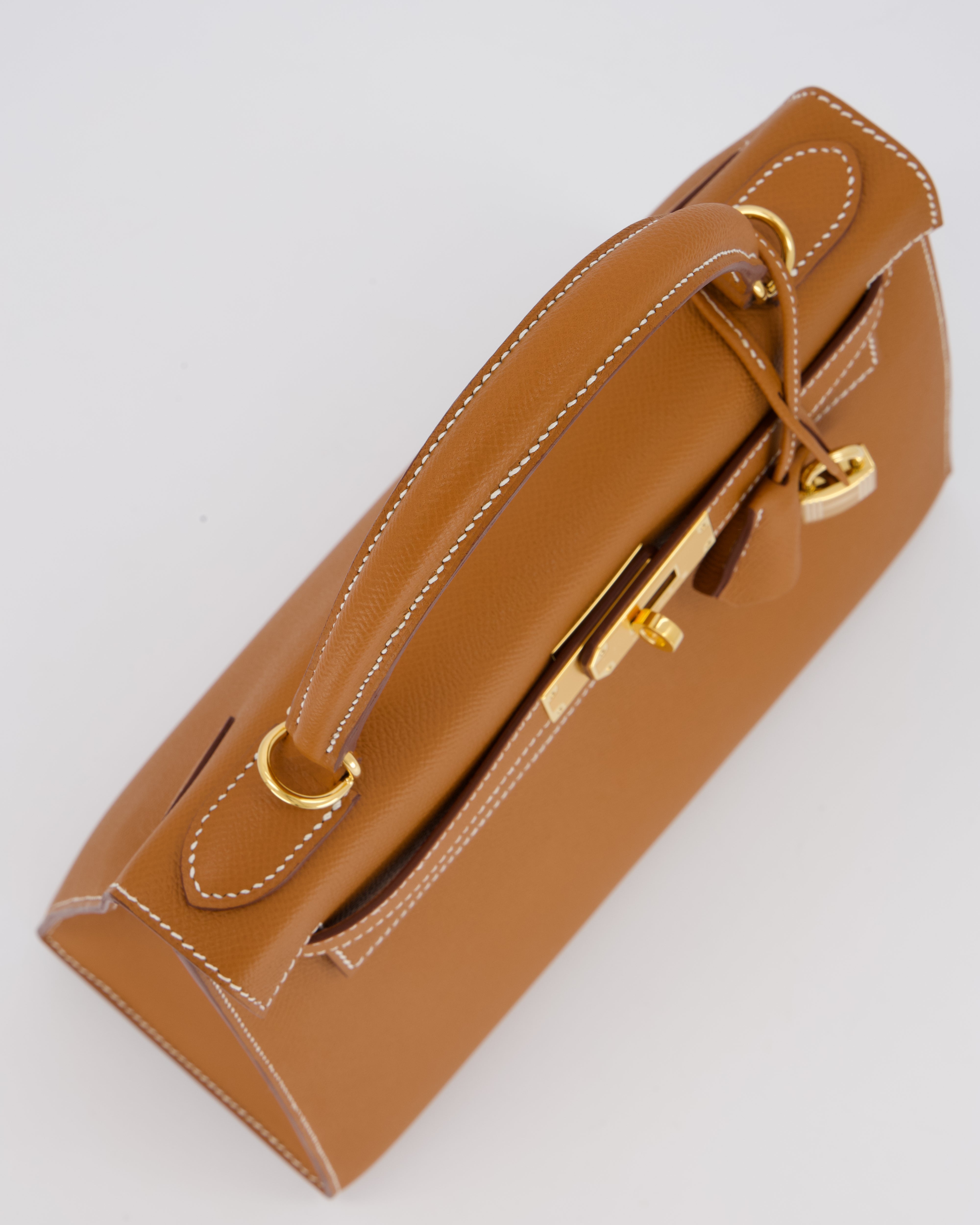 Hermès Kelly 28 Sellier Bag in Gold Epsom Leather with Gold Hardware