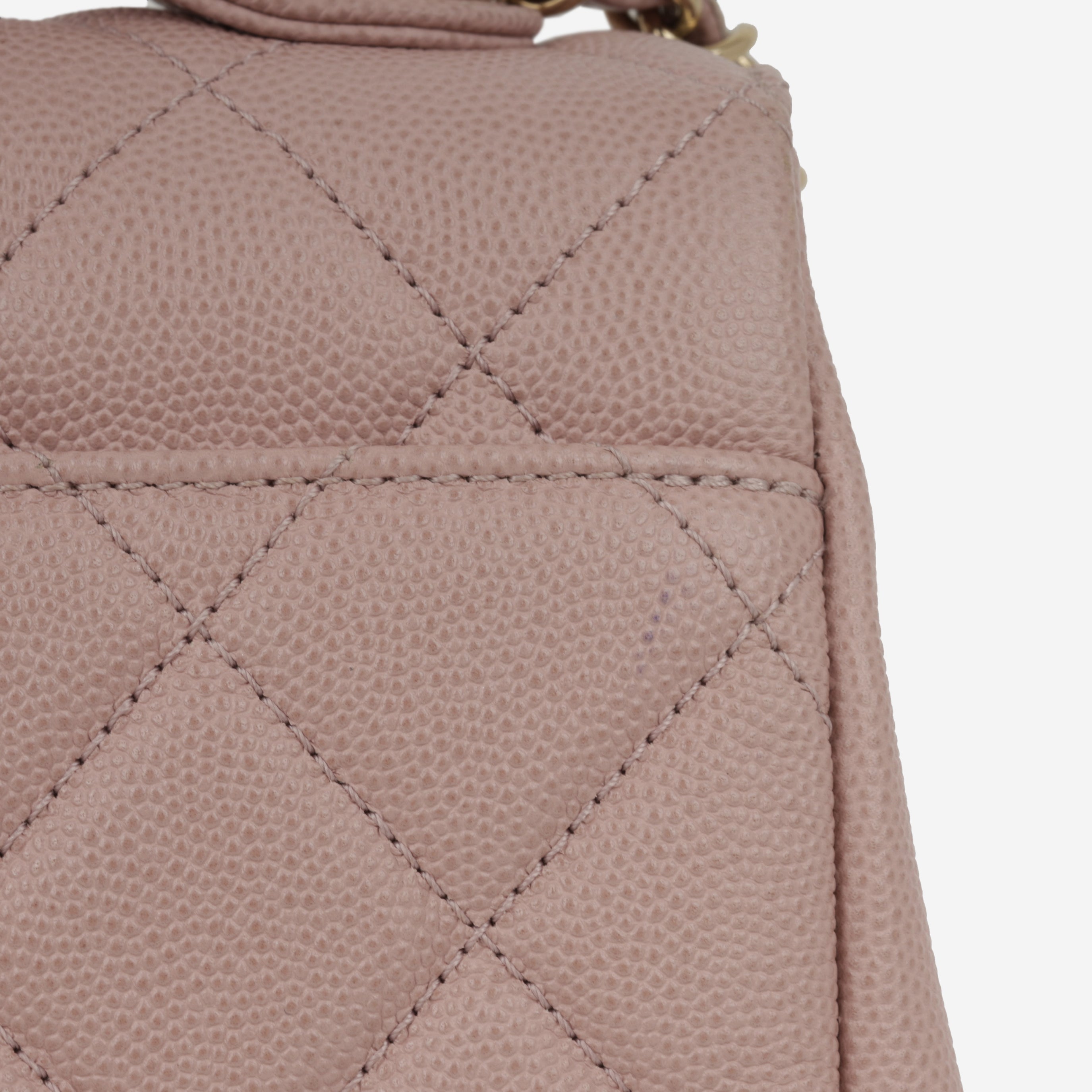 Chanel Medium  Business Affinity - Pink Caviar | Champagne Gold Hardware