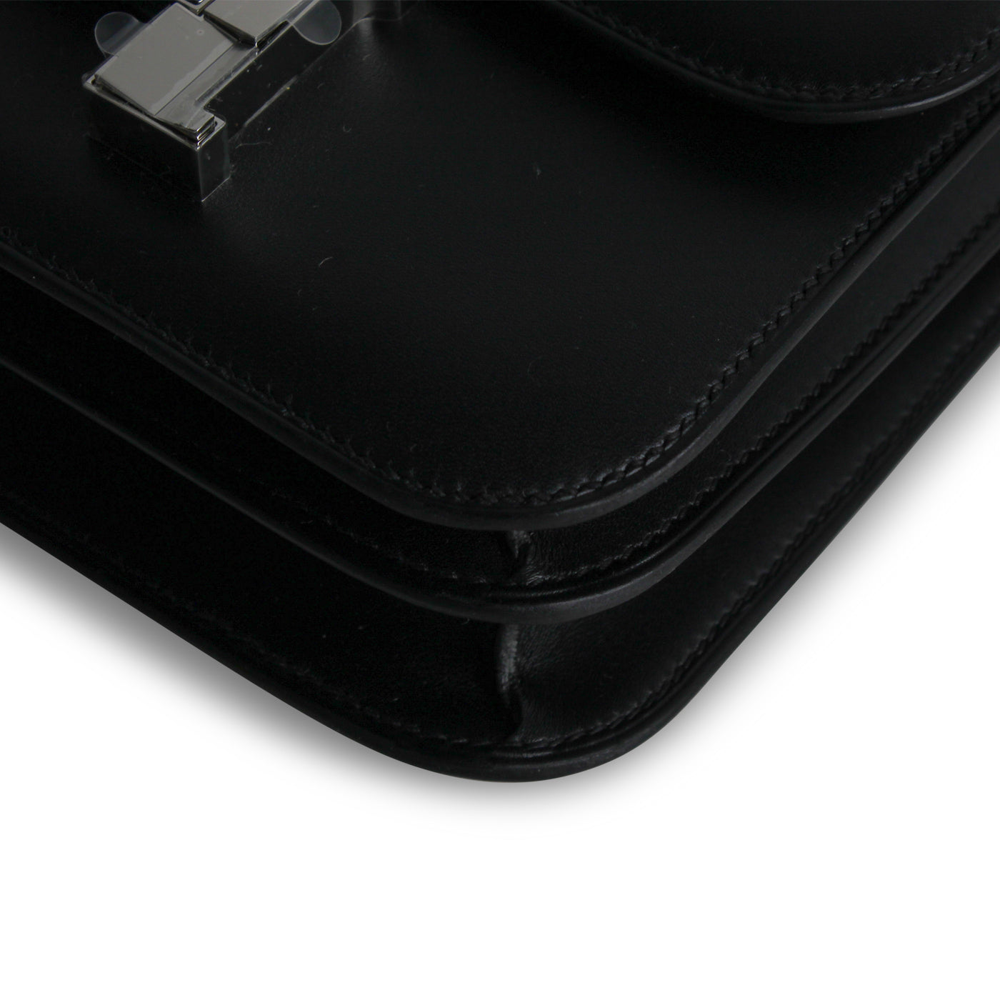 Constance 18 - Black