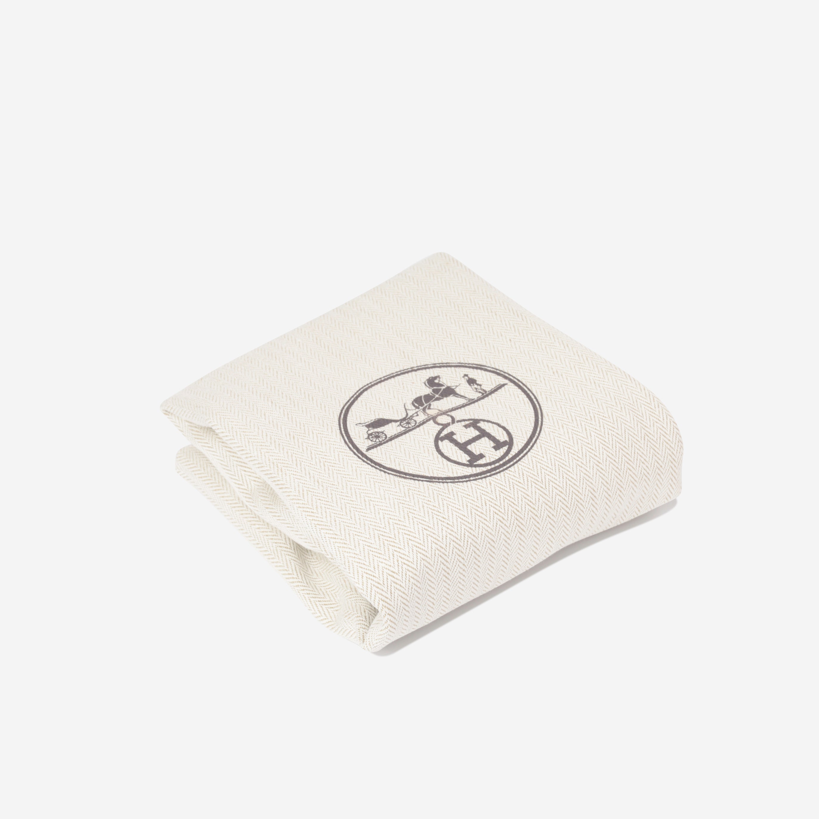 Kelly 25 - Gold Epsom