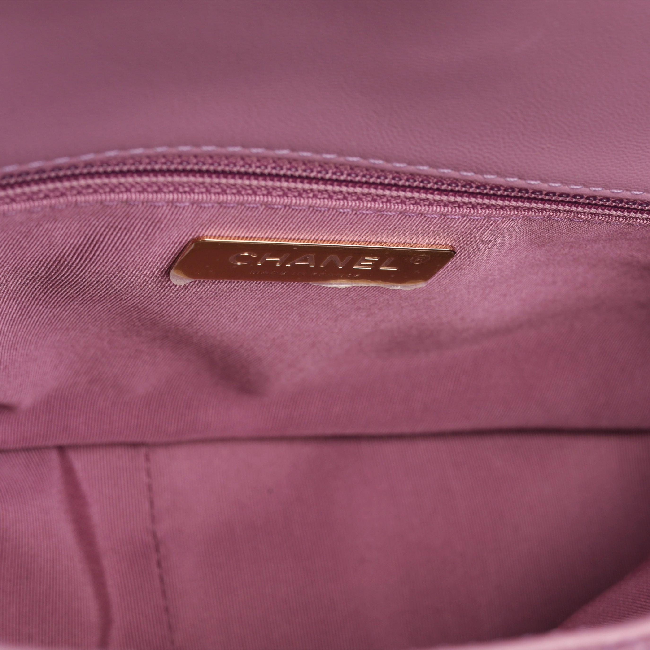 Chanel 19 - Large