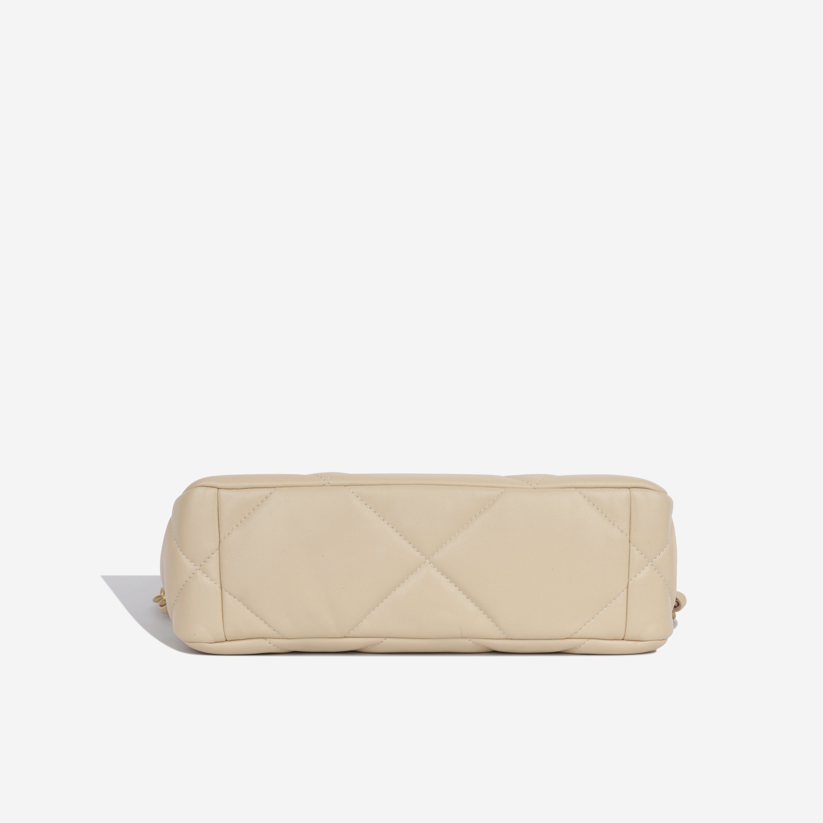Chanel 19 - Small