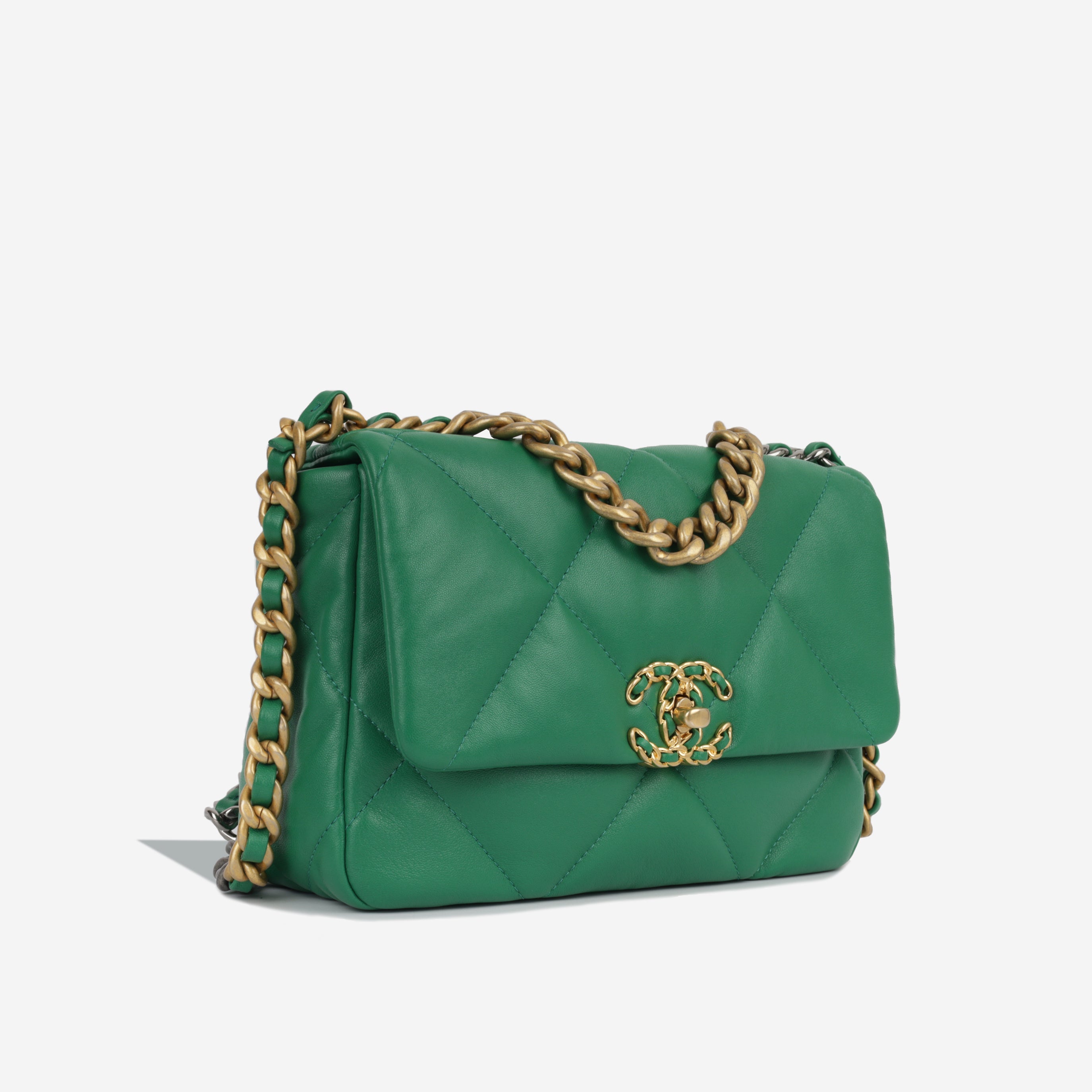 Chanel 19 - Small