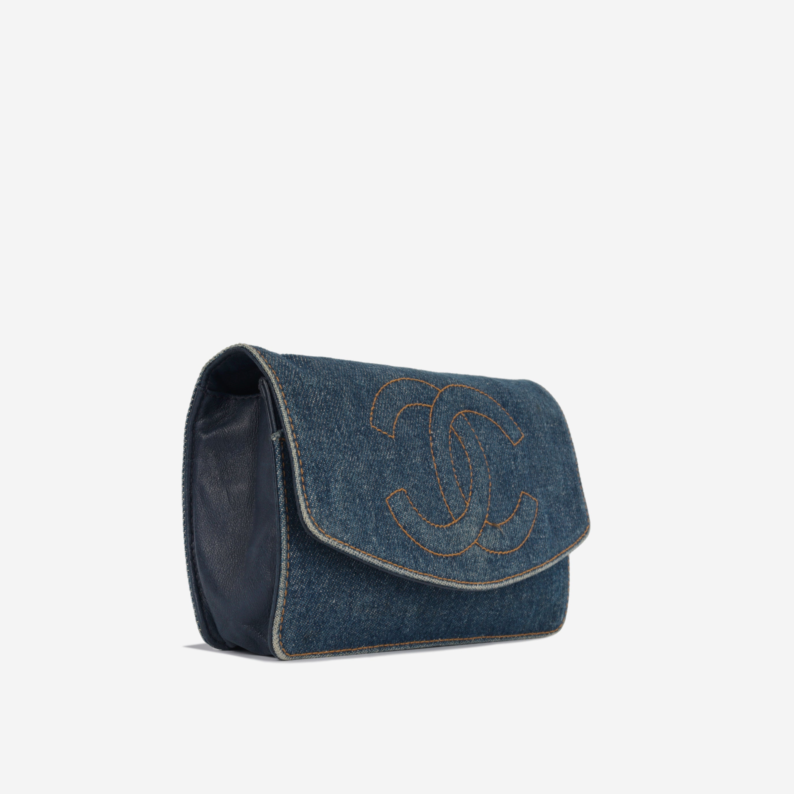 Vintage Wallet on Chain