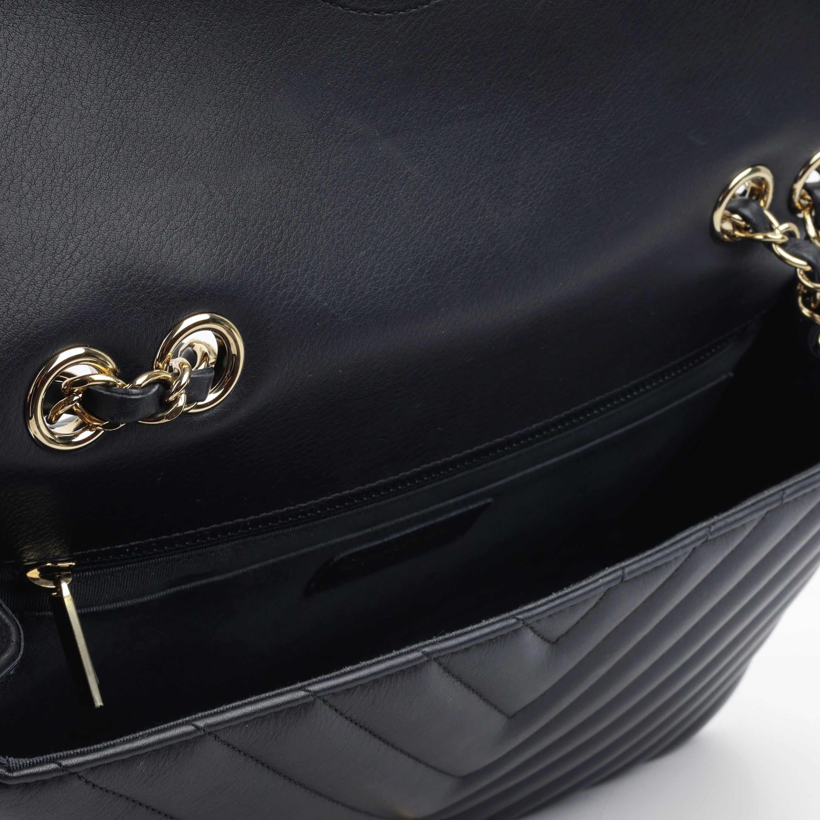 Large Classic Chevron Flap - Navy